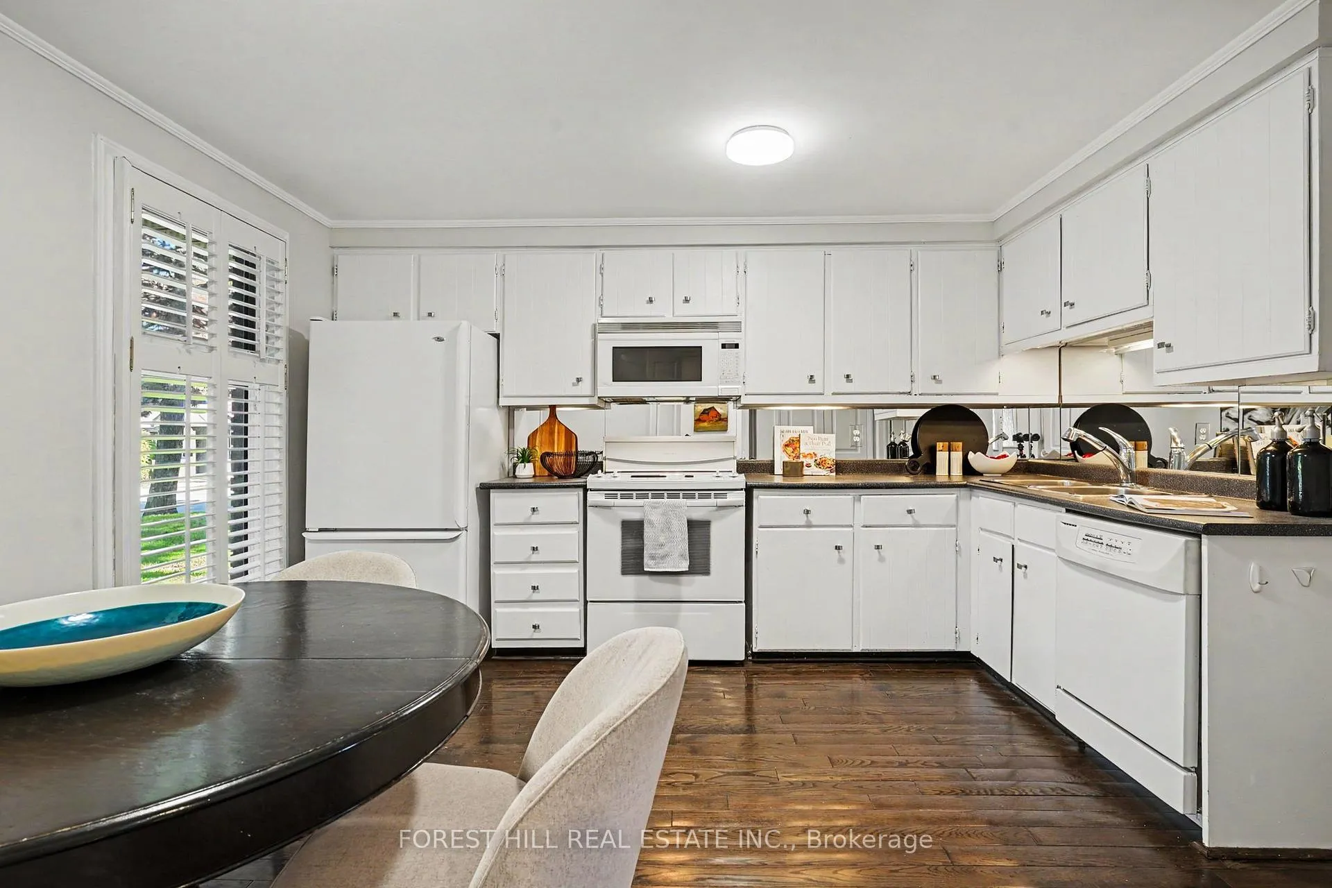Photo 15 of 39 James Foxway, North York, Bayview Village — HOMEH