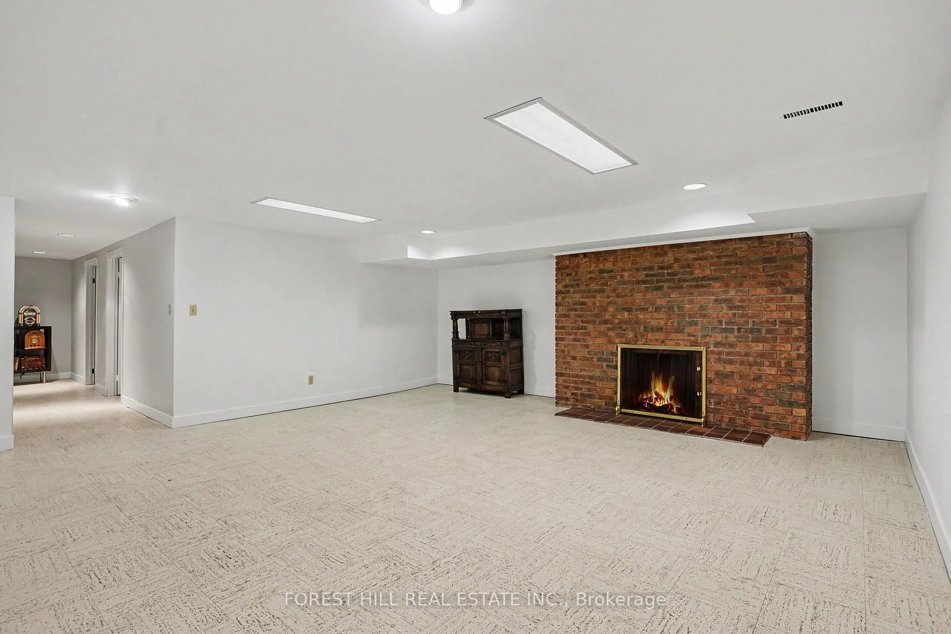 Photo 32 of 39 James Foxway, North York, Bayview Village — HOMEH
