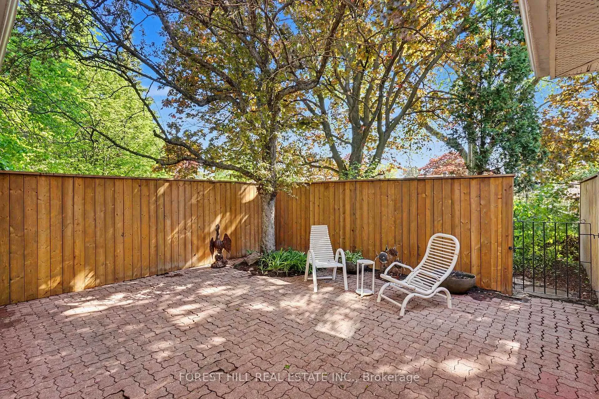 Photo 33 of 39 James Foxway, North York, Bayview Village — HOMEH