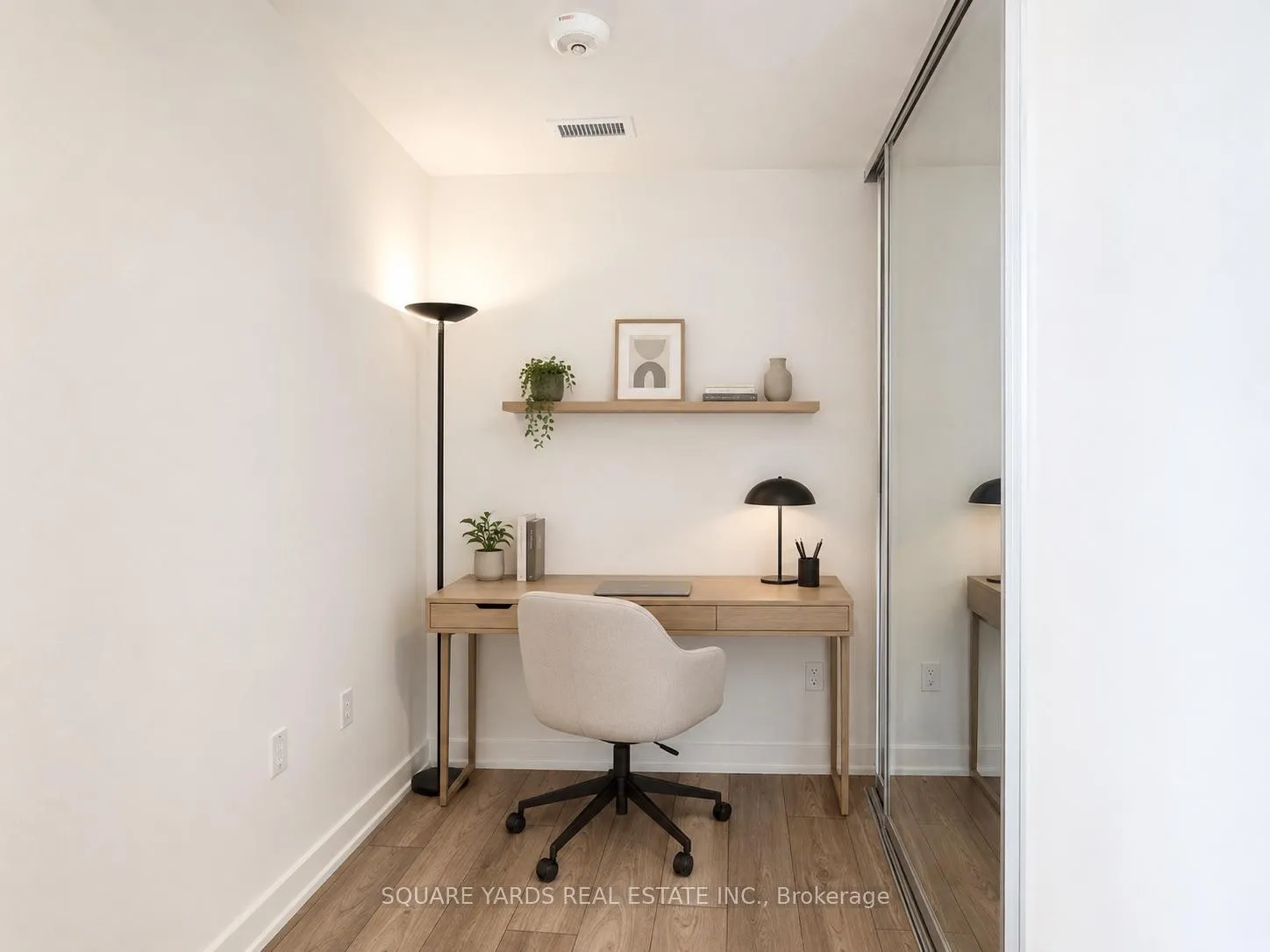 Photo 4 of Unit LPH13, 110 Broadway Avenue, Toronto, Mount Pleasant West — HOMEH