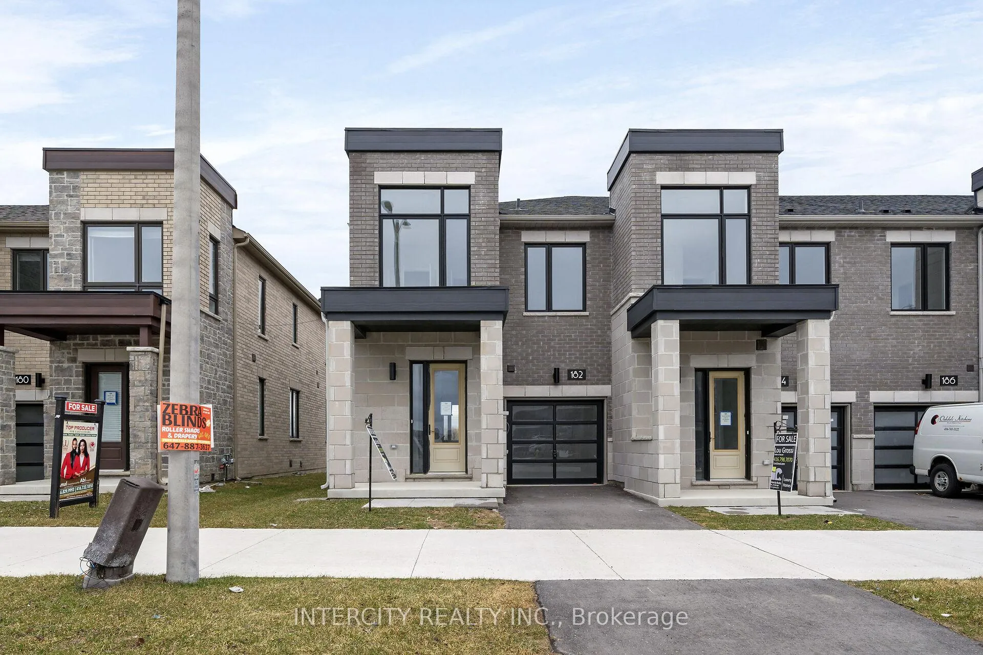 Photo 1 of 182 Mumbai Drive, Markham, Middlefield — HOMEH