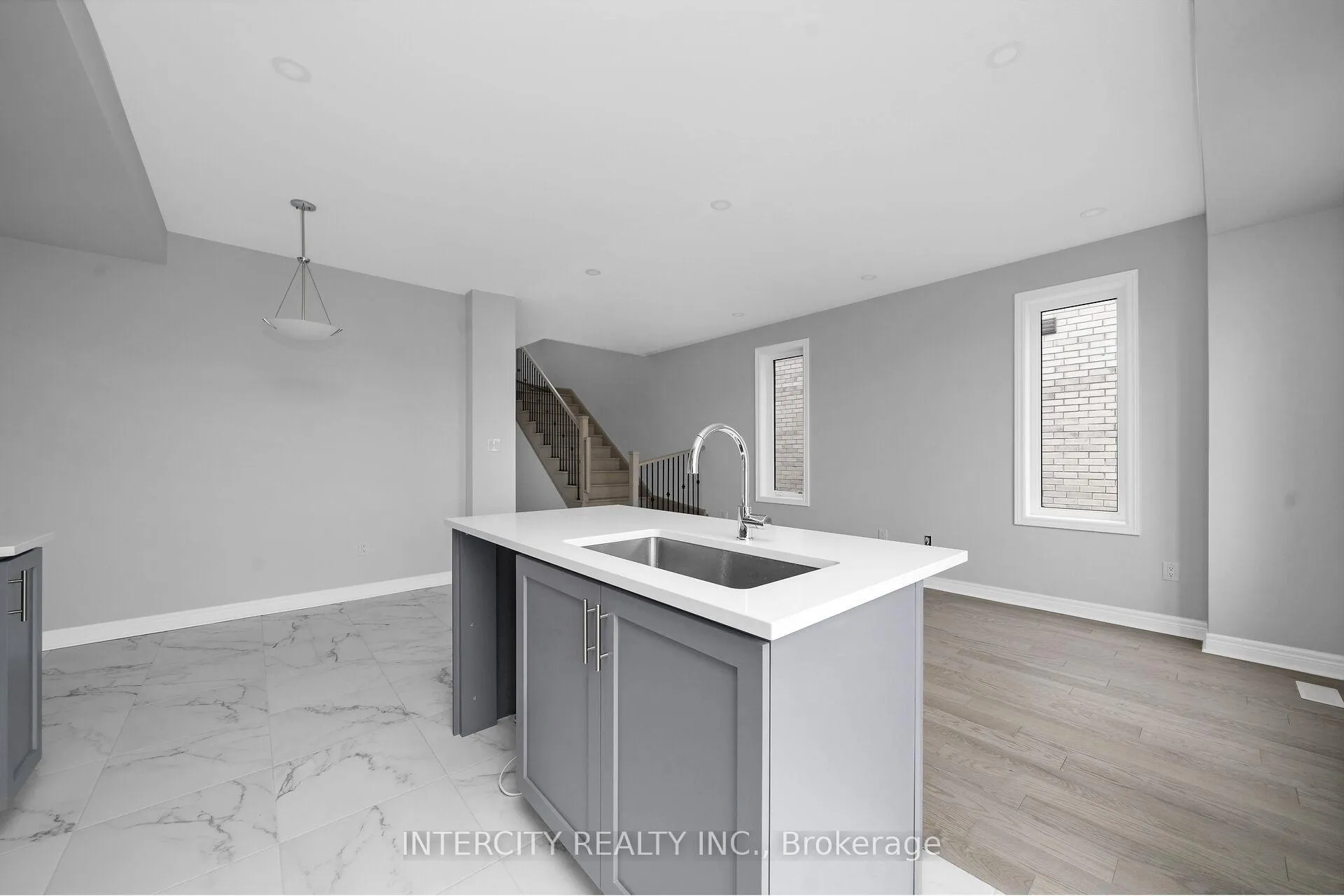 Photo 11 of 182 Mumbai Drive, Markham, Middlefield — HOMEH