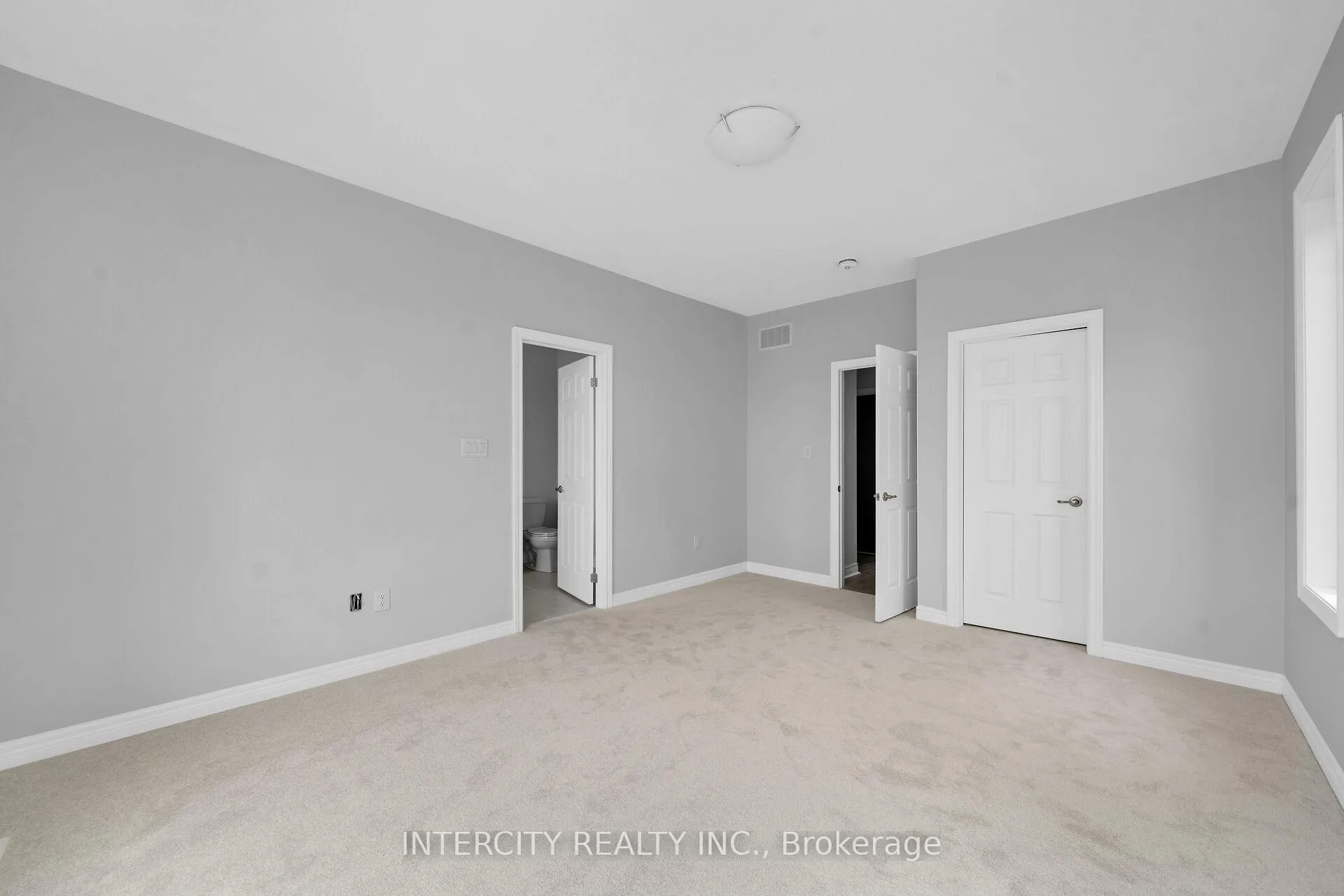 Photo 16 of 182 Mumbai Drive, Markham, Middlefield — HOMEH