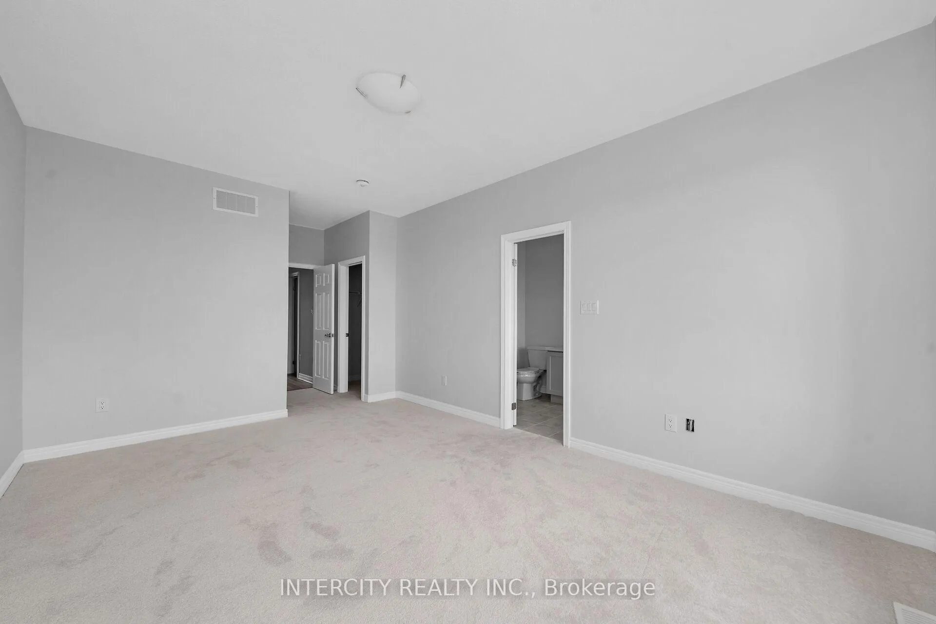 Photo 16 of 162 Mumbai Drive, Markham, Middlefield — HOMEH