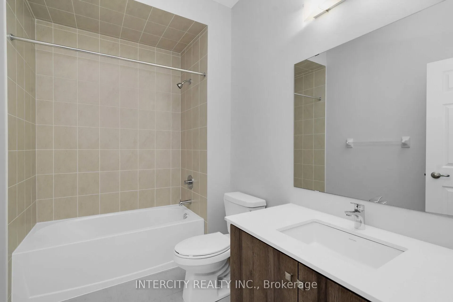 Photo 23 of 162 Mumbai Drive, Markham, Middlefield — HOMEH
