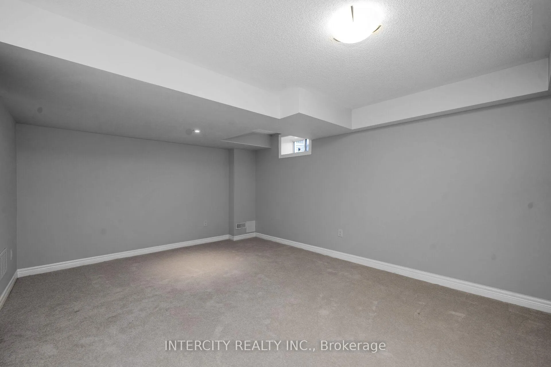 Photo 24 of 162 Mumbai Drive, Markham, Middlefield — HOMEH
