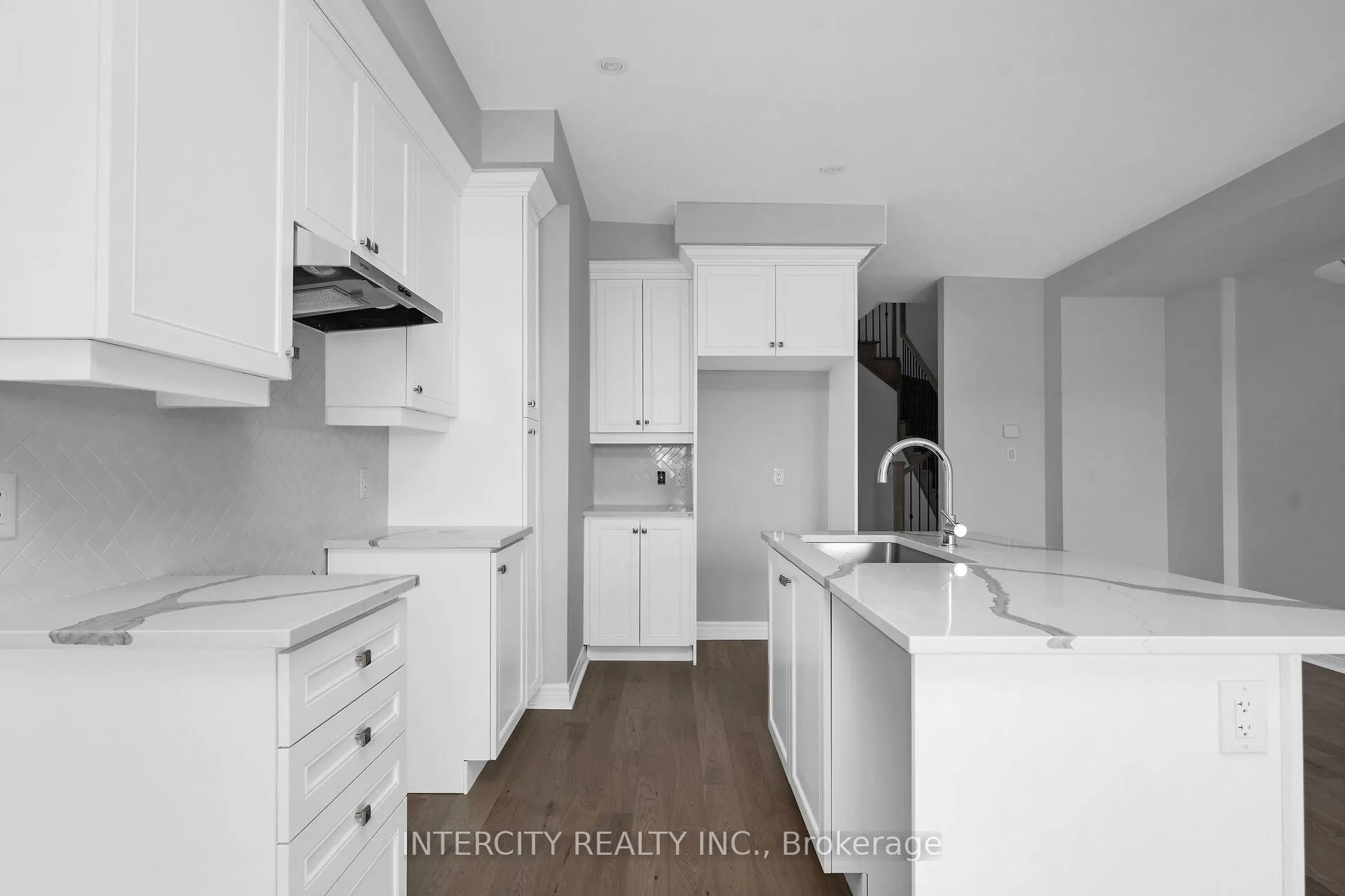 Photo 11 of 184 Mumbai Drive, Markham, Middlefield — HOMEH