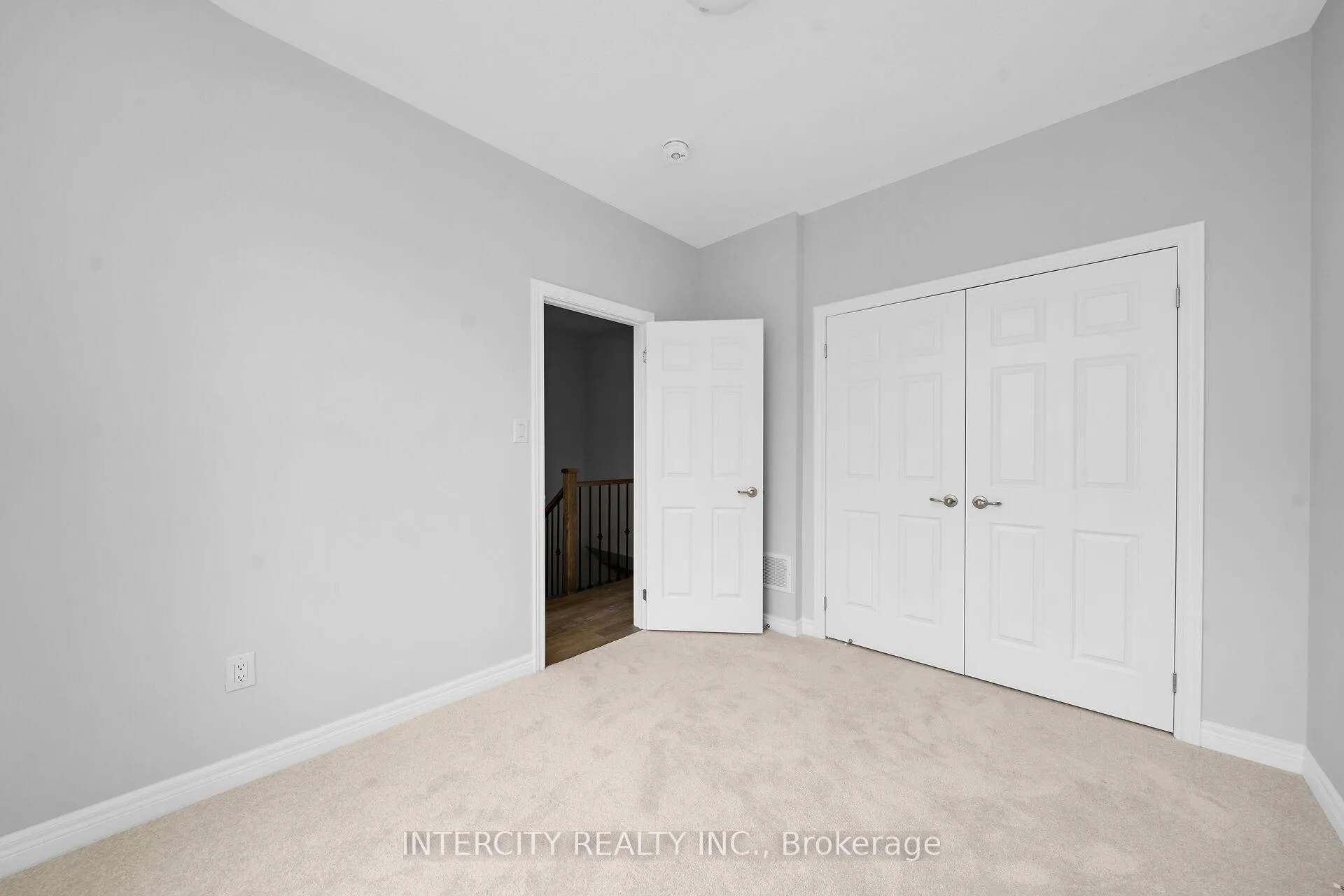 Photo 20 of 184 Mumbai Drive, Markham, Middlefield — HOMEH