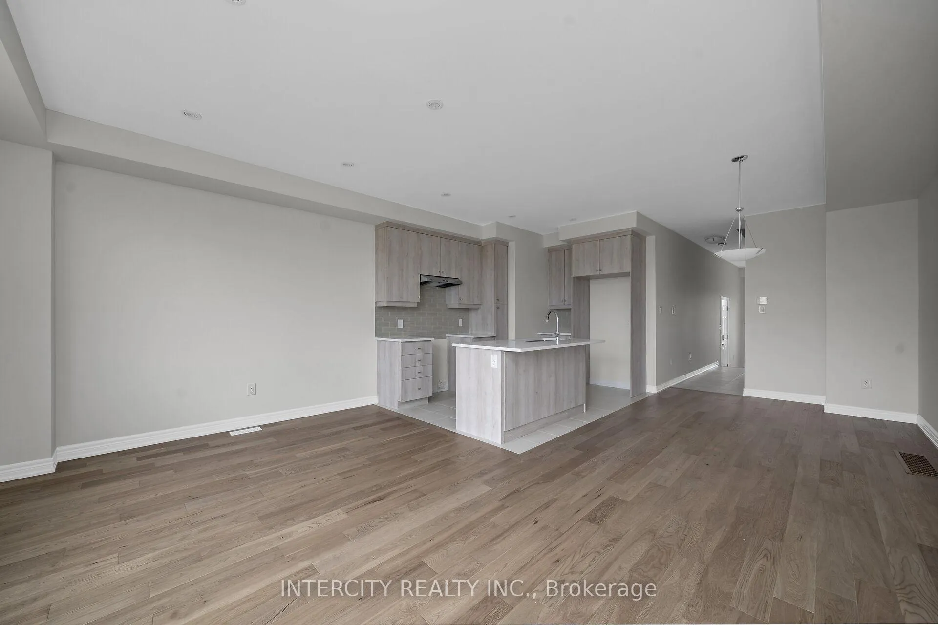 Photo 6 of 164 Mumbai Drive, Markham, Middlefield — HOMEH