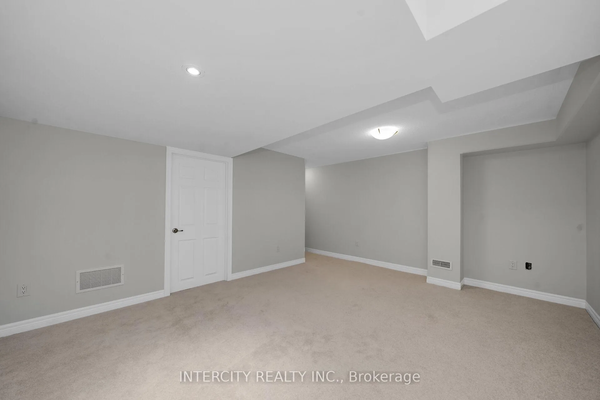 Photo 25 of 164 Mumbai Drive, Markham, Middlefield — HOMEH