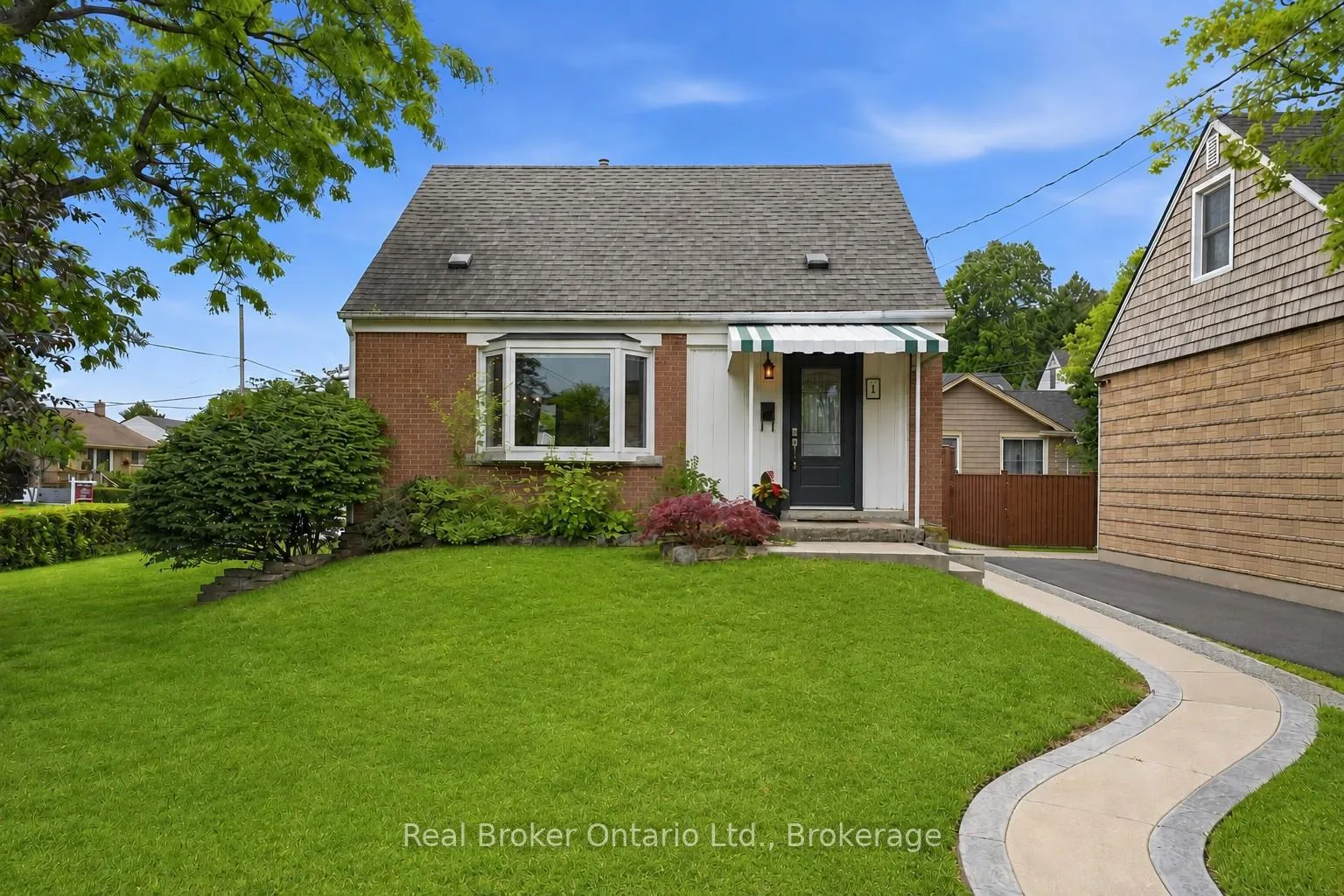 Photo 1 of 1 Janis Court, Hamilton, Dundas — HOMEH
