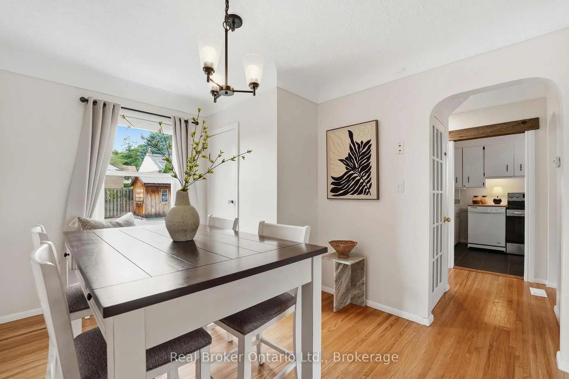 Photo 13 of 1 Janis Court, Hamilton, Dundas — HOMEH