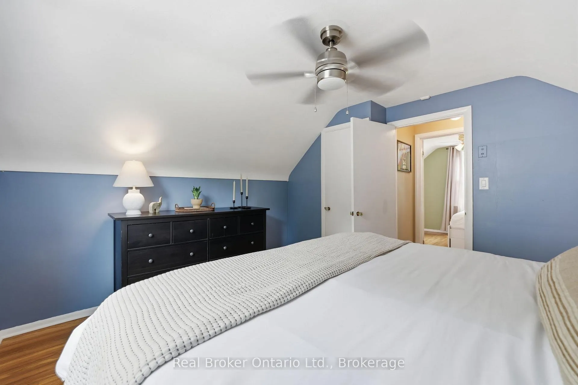 Photo 22 of 1 Janis Court, Hamilton, Dundas — HOMEH