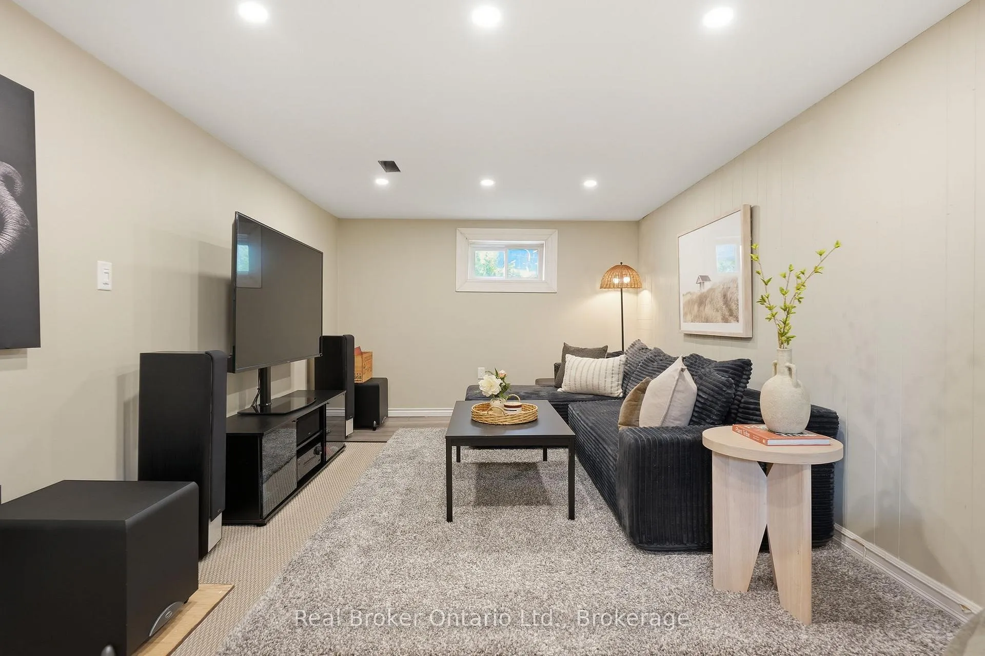Photo 27 of 1 Janis Court, Hamilton, Dundas — HOMEH