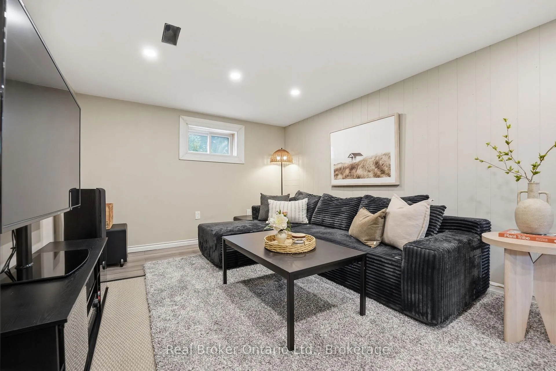Photo 28 of 1 Janis Court, Hamilton, Dundas — HOMEH