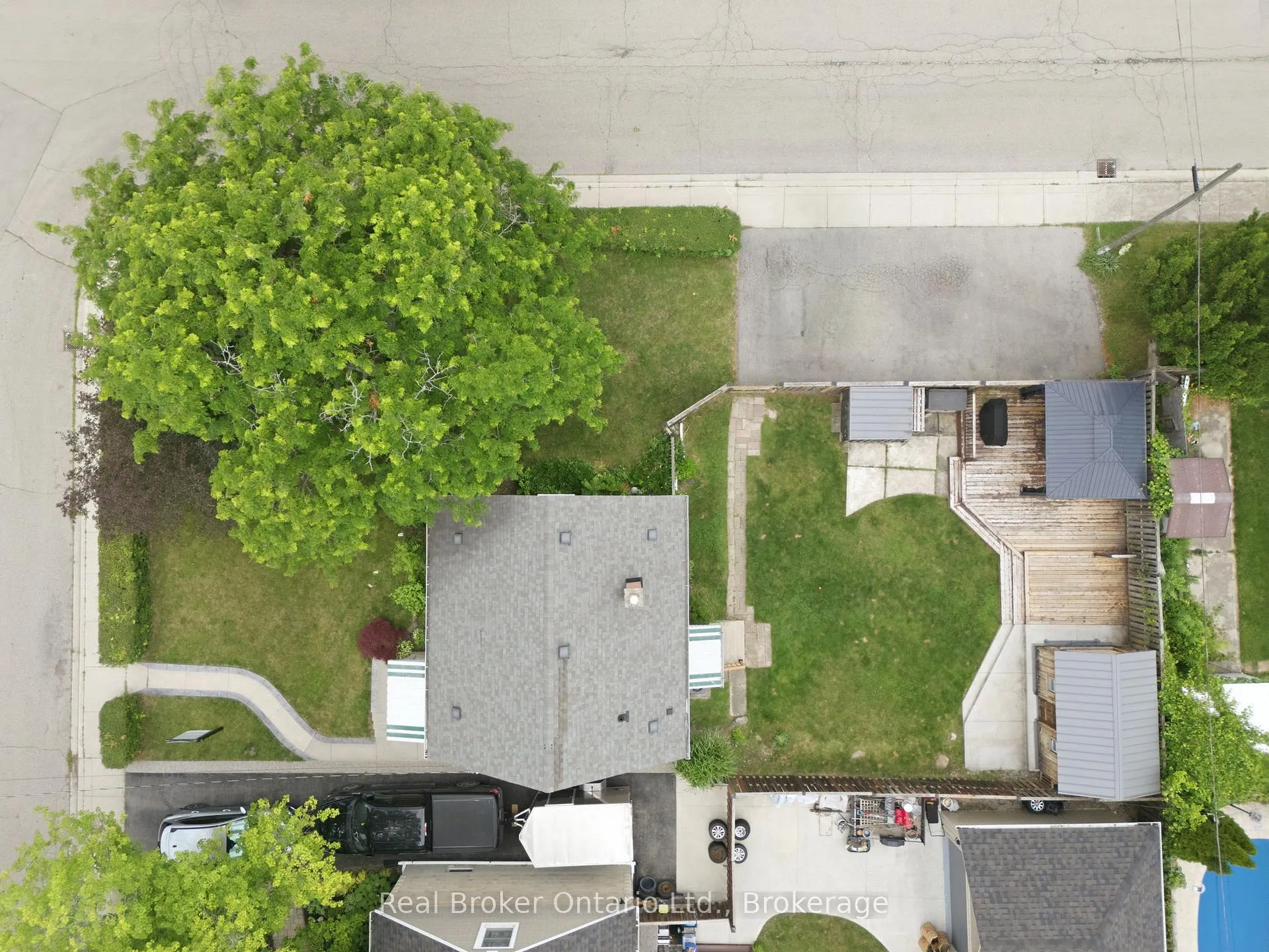 Photo 30 of 1 Janis Court, Hamilton, Dundas — HOMEH