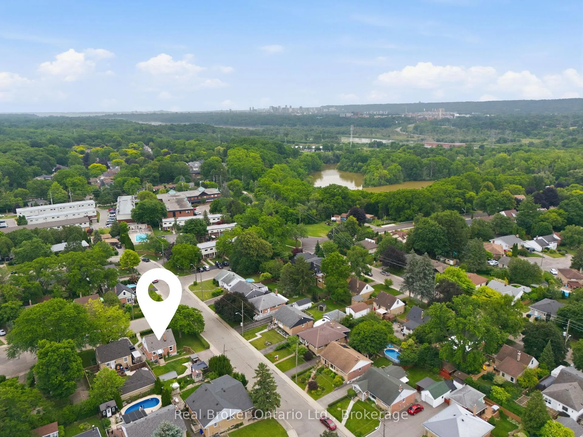 Photo 40 of 1 Janis Court, Hamilton, Dundas — HOMEH