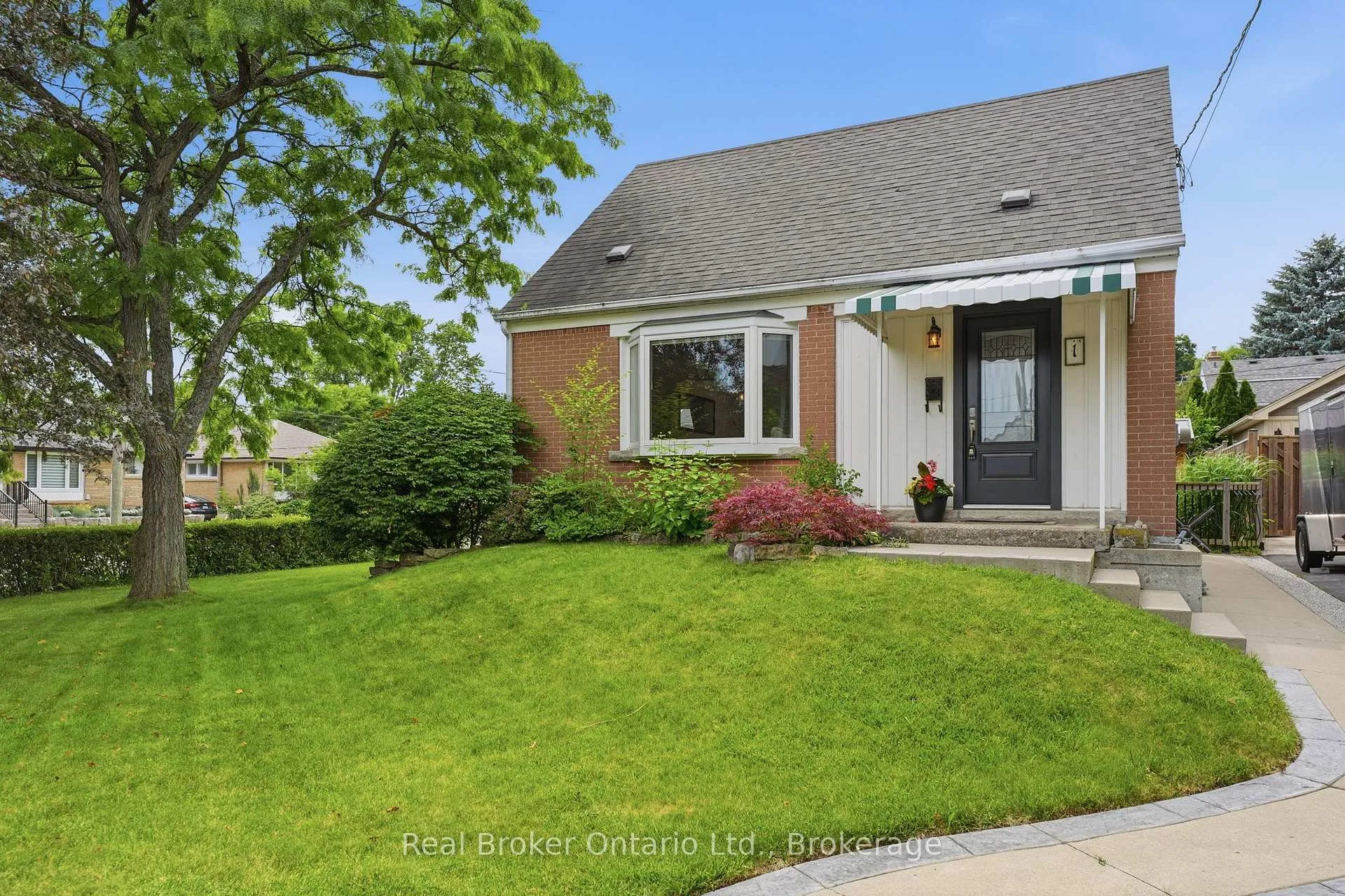 Photo 44 of 1 Janis Court, Hamilton, Dundas — HOMEH