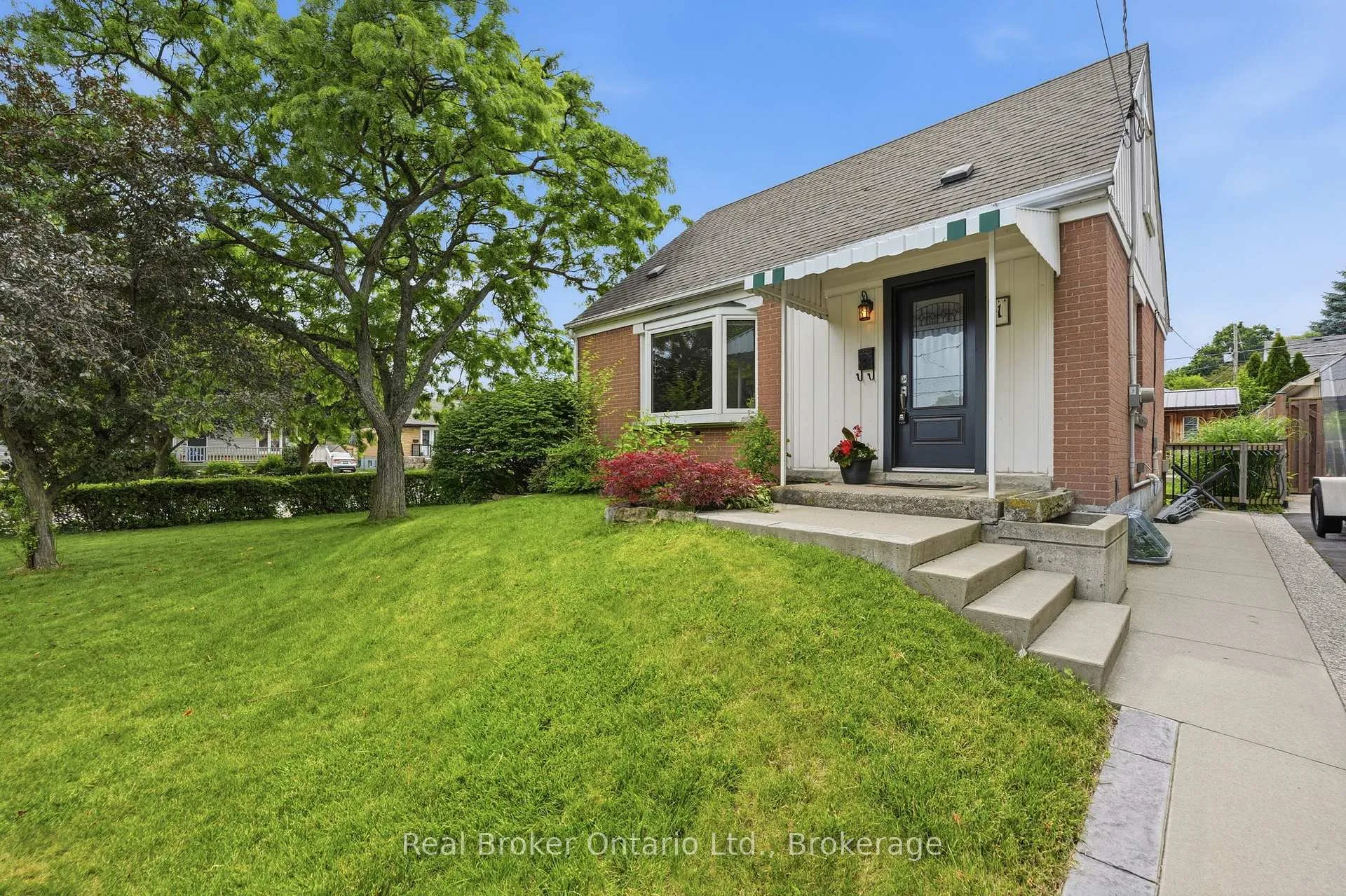 Photo 45 of 1 Janis Court, Hamilton, Dundas — HOMEH