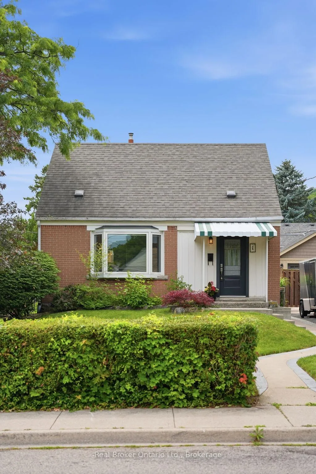 Photo 46 of 1 Janis Court, Hamilton, Dundas — HOMEH