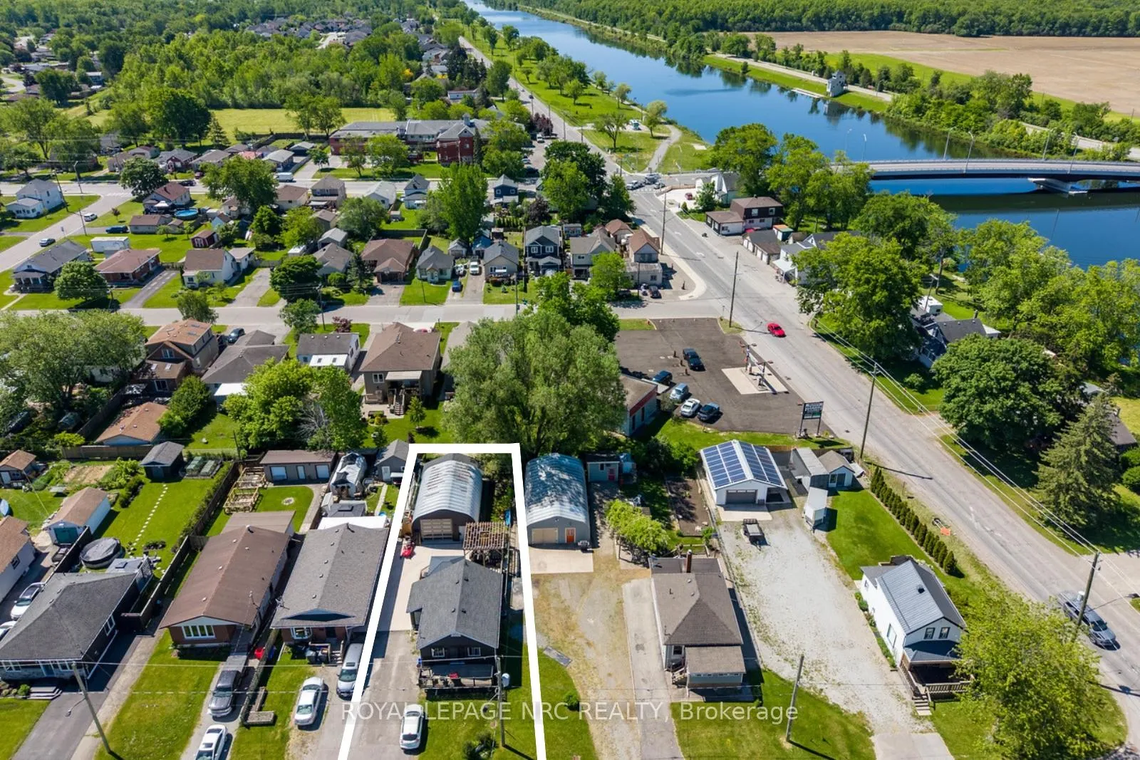Photo 36 of 21 Huron Street, Welland, Dain City — HOMEH