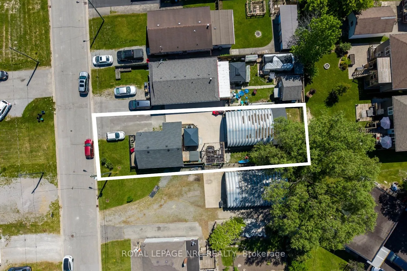 Photo 37 of 21 Huron Street, Welland, Dain City — HOMEH