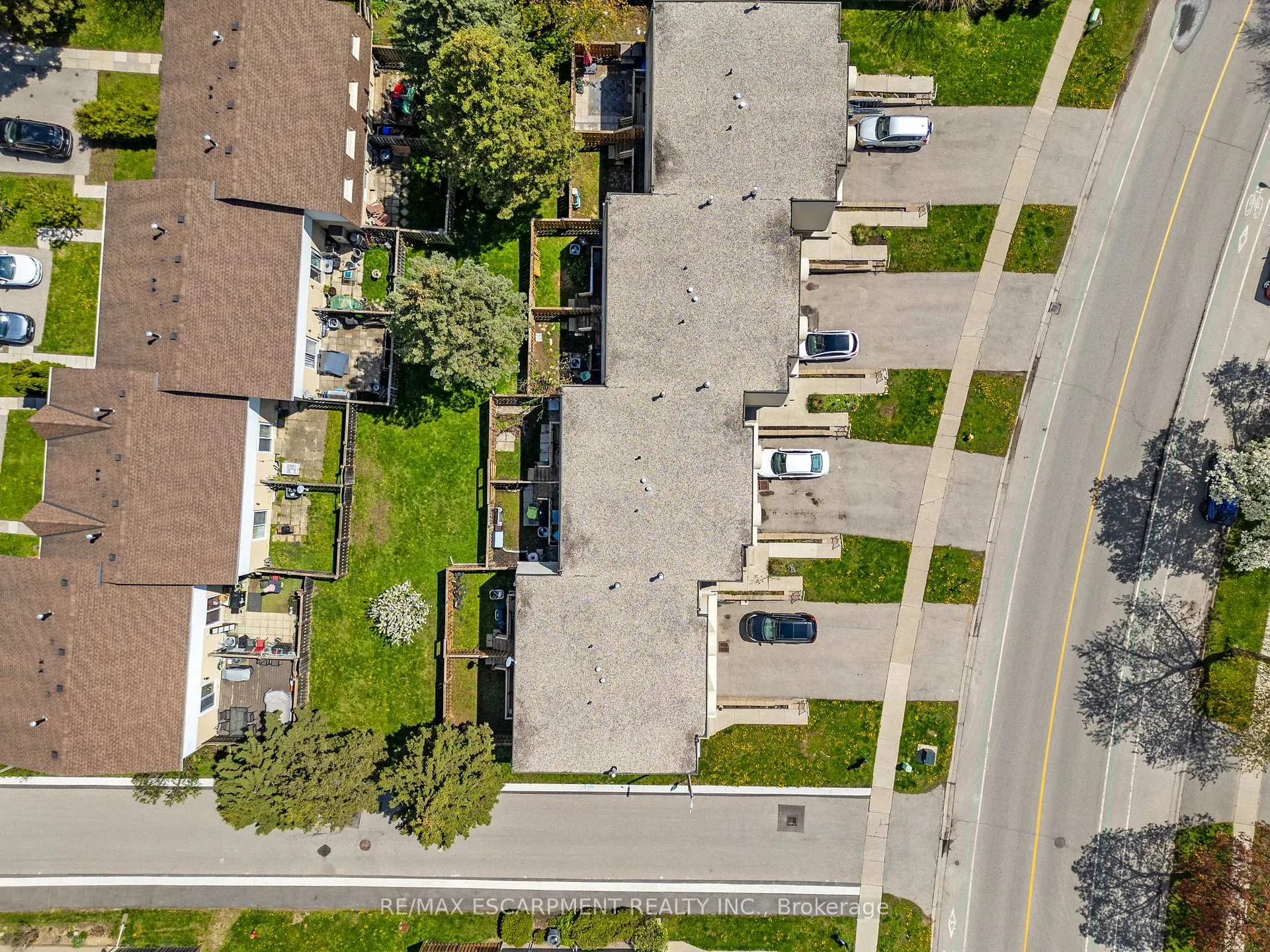 Photo 9 of Unit C, 662 Grey Street, Brantford, Echo Place — HOMEH