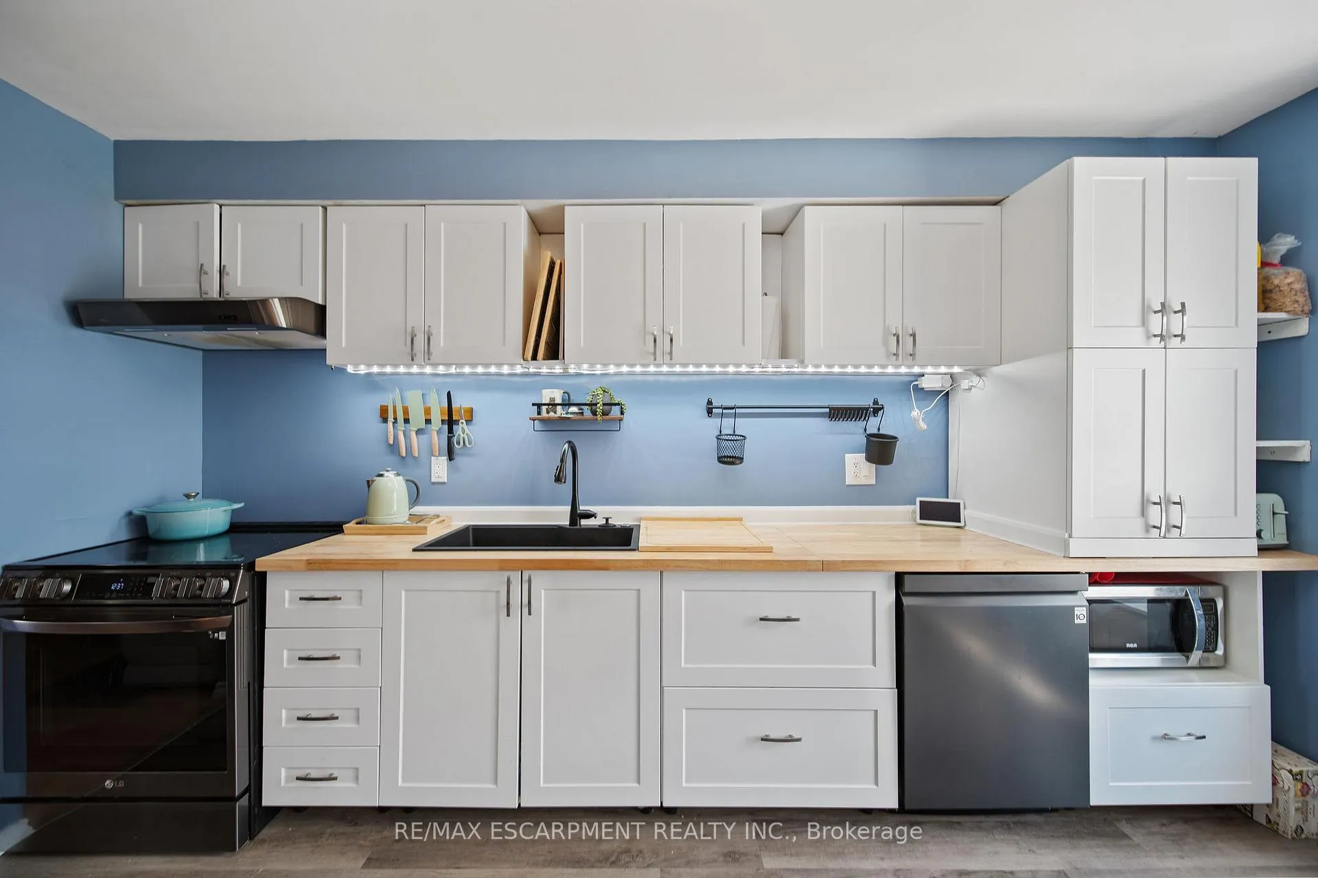 Photo 14 of Unit C, 662 Grey Street, Brantford, Echo Place — HOMEH