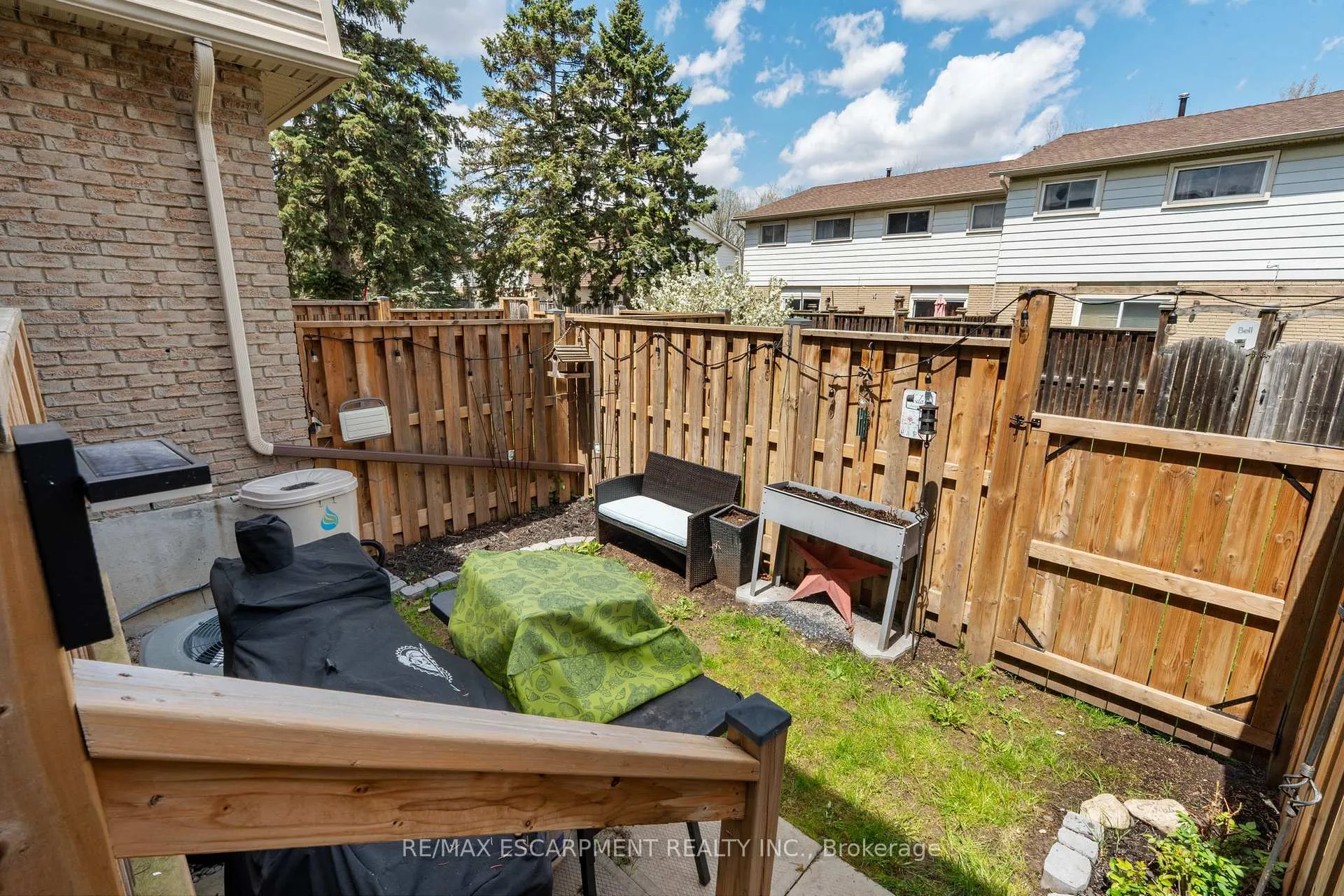 Photo 35 of Unit C, 662 Grey Street, Brantford, Echo Place — HOMEH