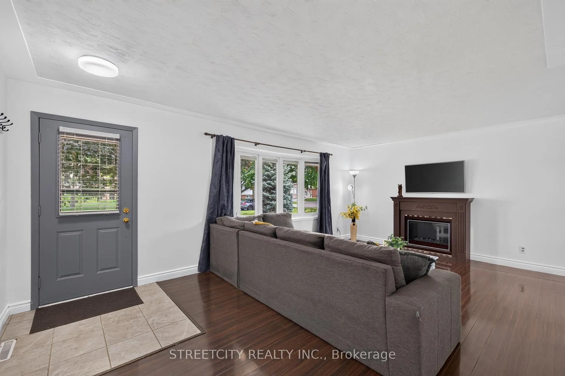 Photo 6 of 1183 Sorrel Road, London, East D — HOMEH