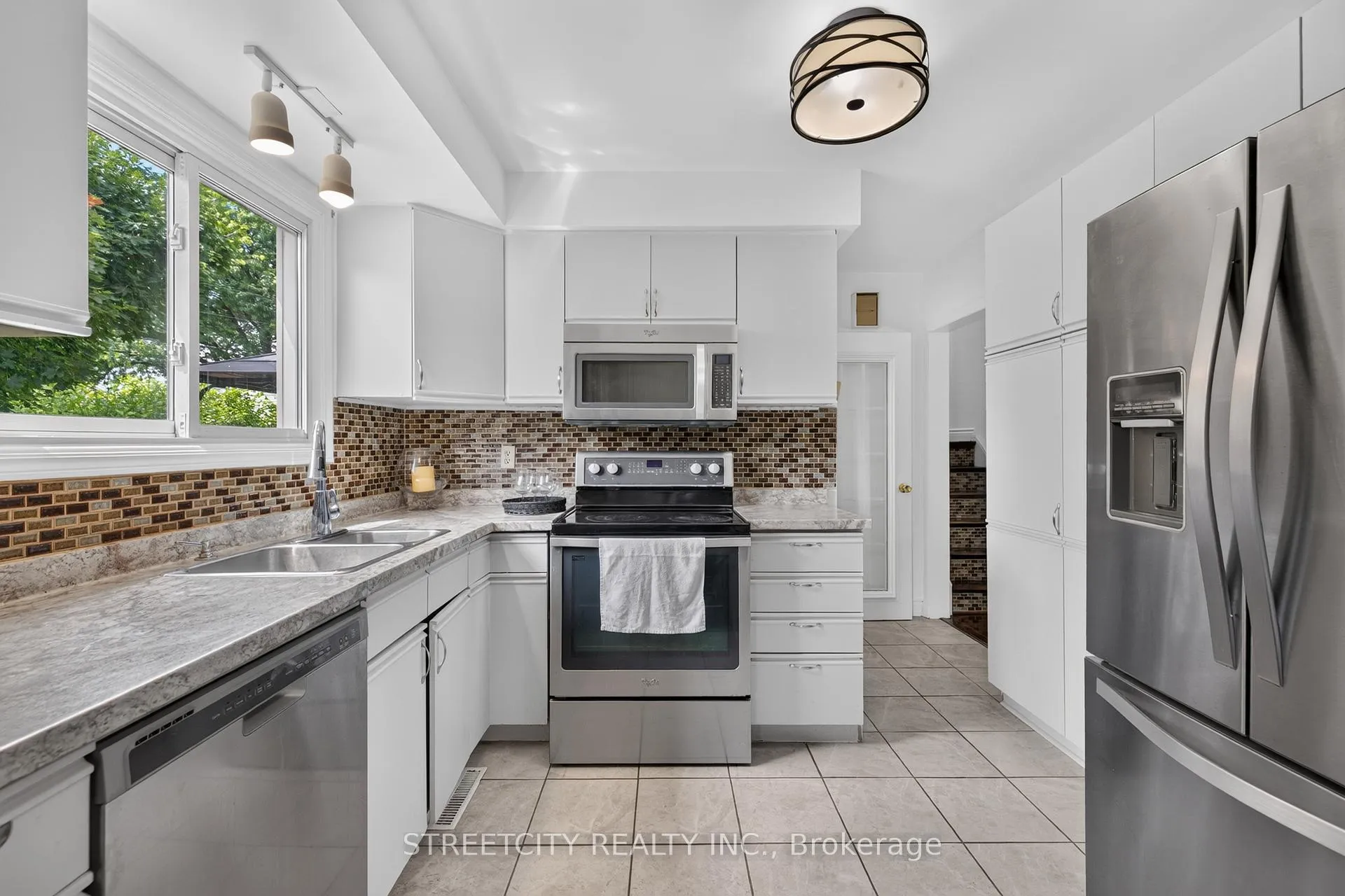 Photo 13 of 1183 Sorrel Road, London, East D — HOMEH