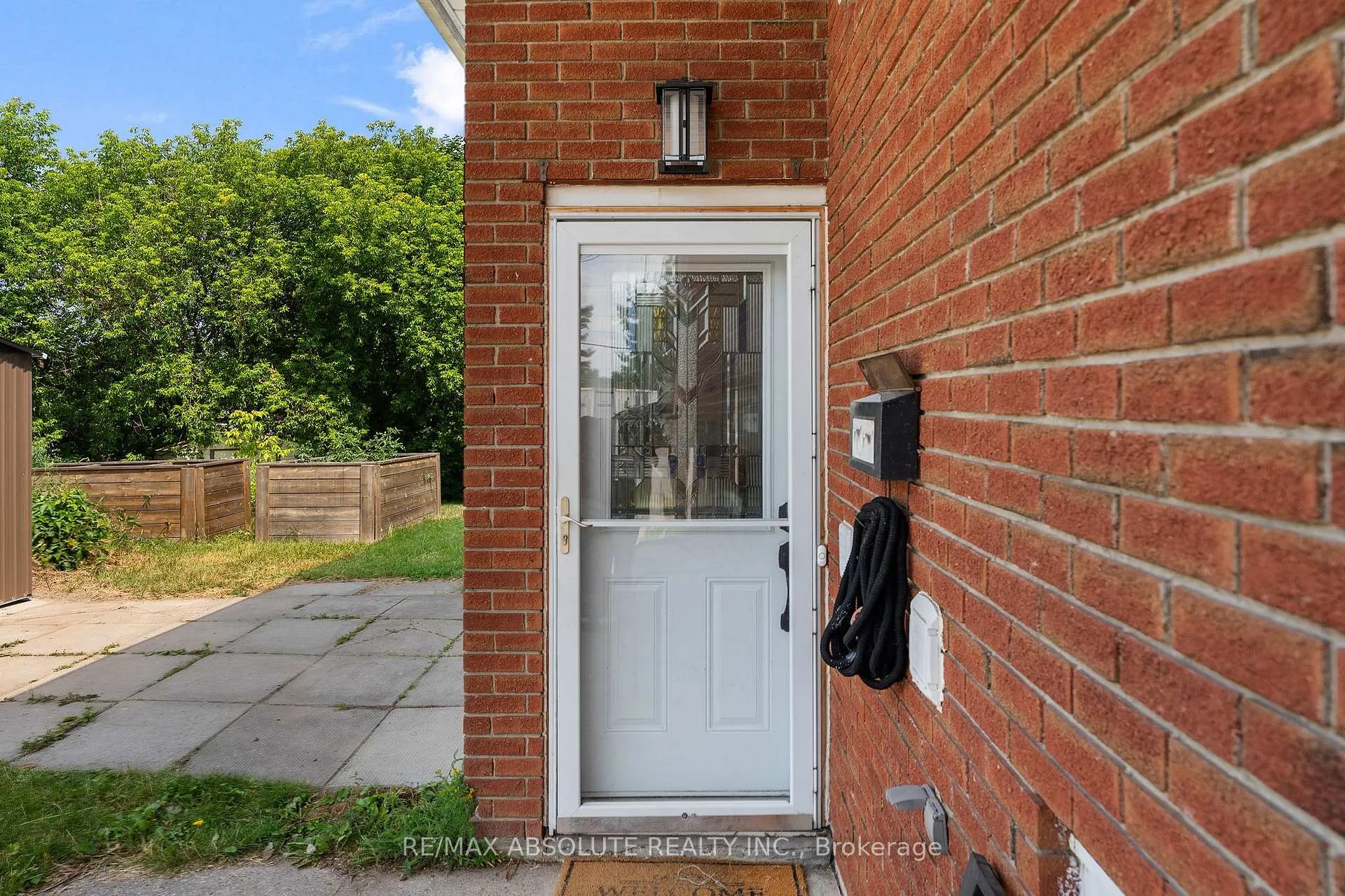 Photo 3 of 20 Sullivan Crescent, Arnprior, Arnprior — HOMEH