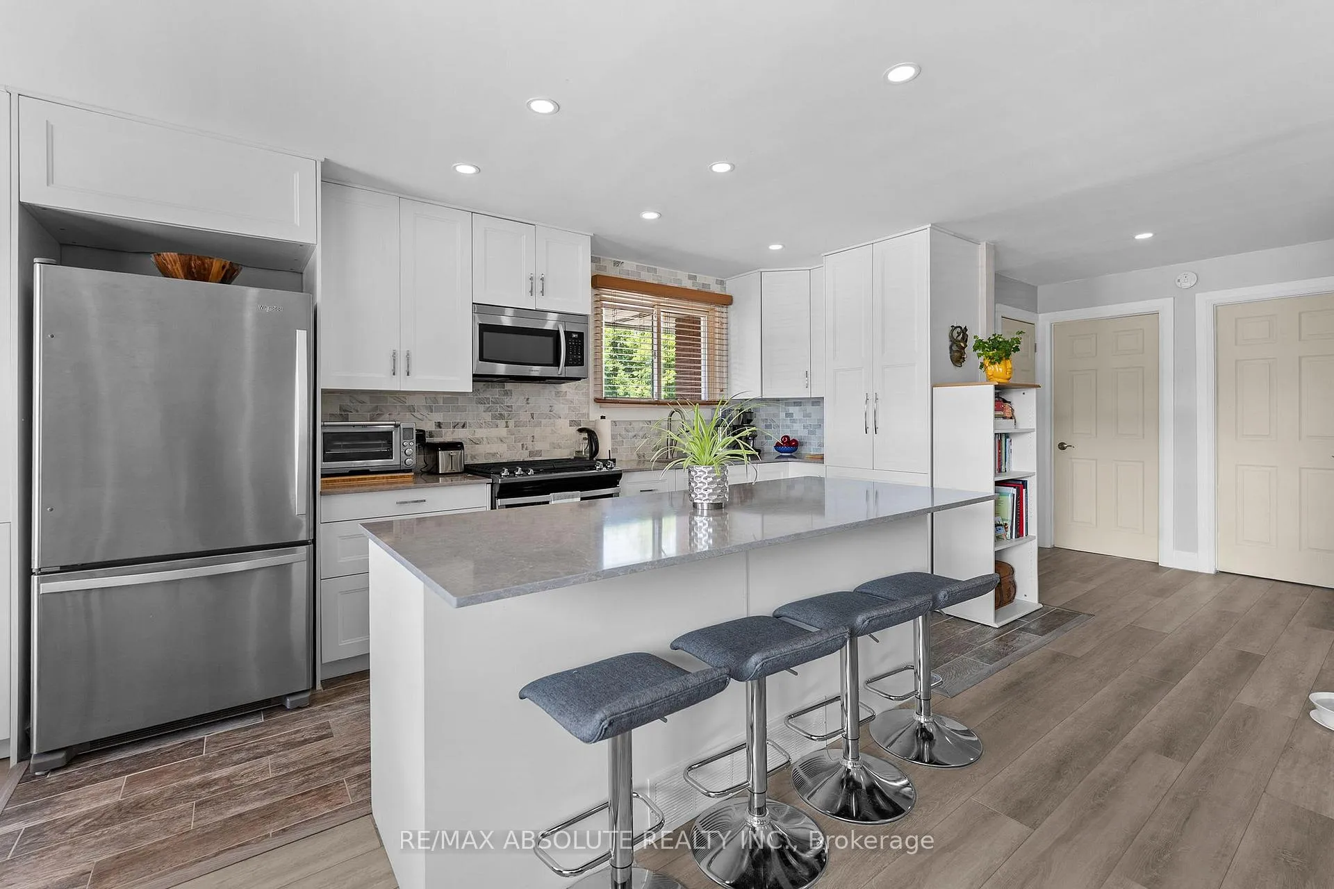 Photo 11 of 20 Sullivan Crescent, Arnprior, Arnprior — HOMEH