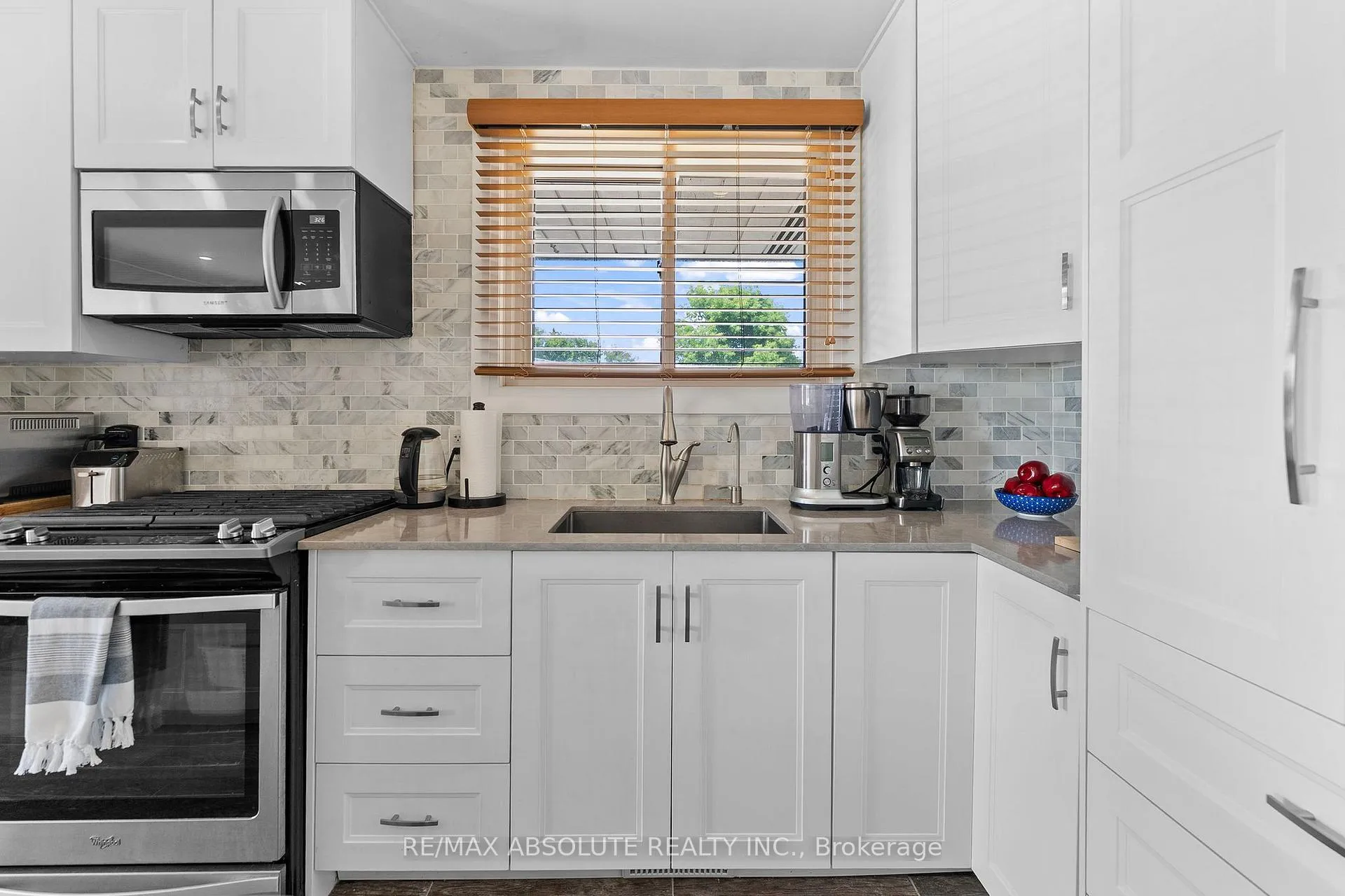 Photo 13 of 20 Sullivan Crescent, Arnprior, Arnprior — HOMEH