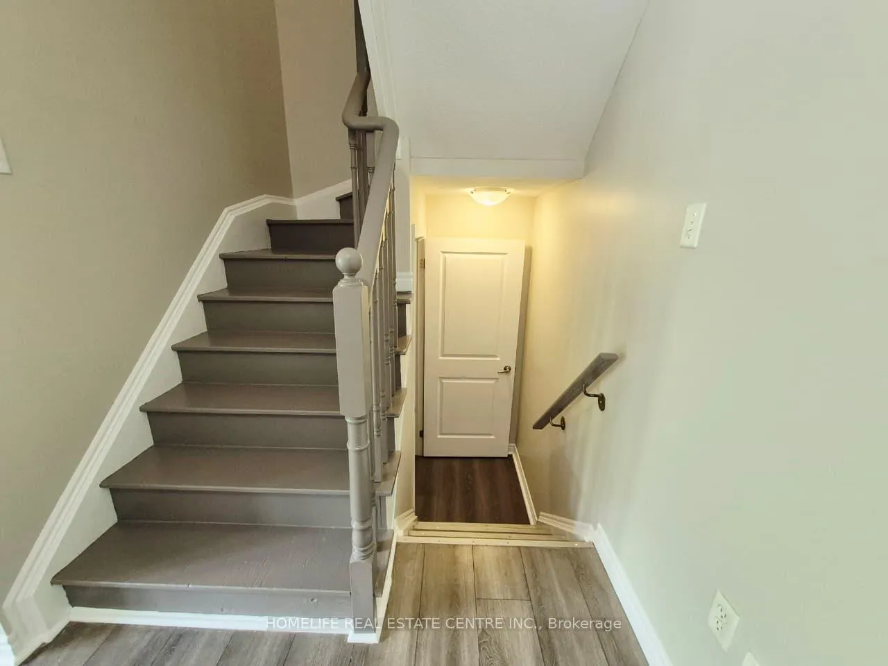 Photo 8 of Unit 41, 21 Diana Avenue, Brantford, Shellard Lane — HOMEH