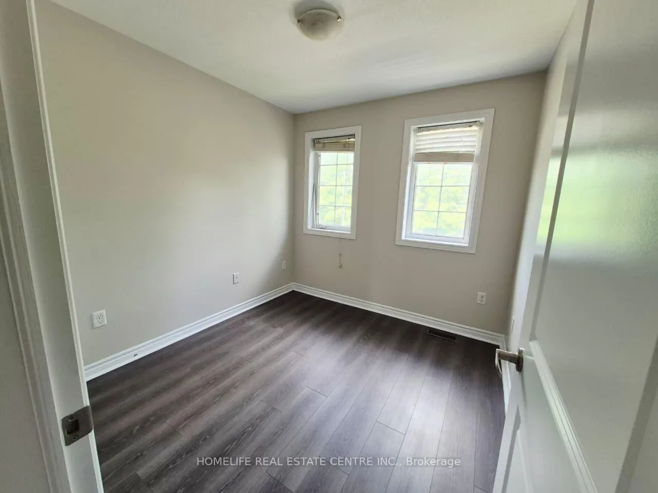 Photo 14 of Unit 41, 21 Diana Avenue, Brantford, Shellard Lane — HOMEH