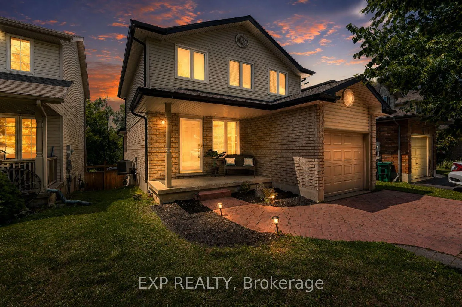 Photo 2 of 63 Wood Grove Crescent, Cambridge — HOMEH