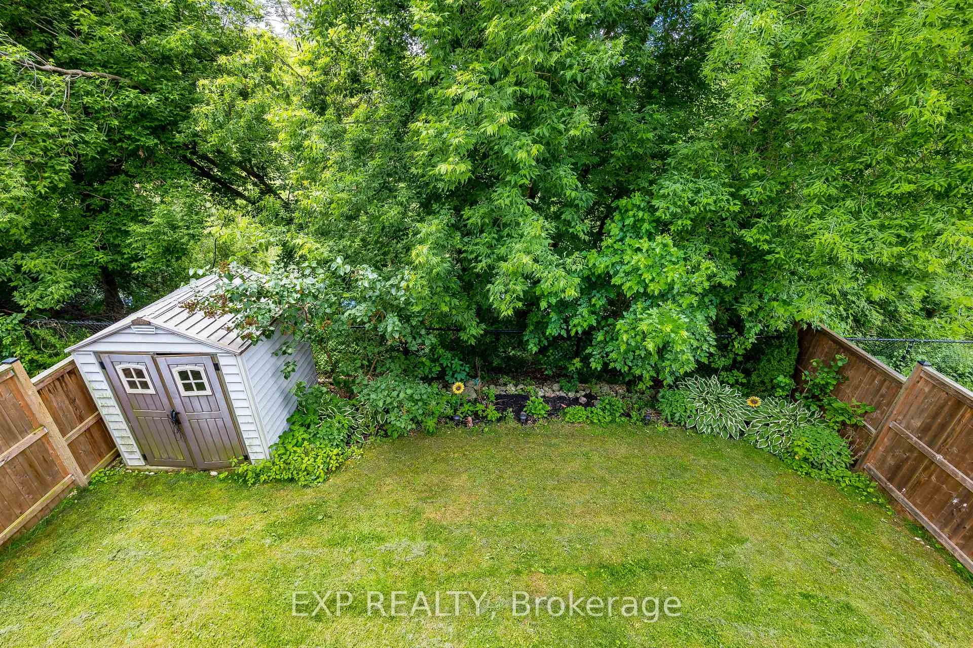 Photo 42 of 63 Wood Grove Crescent, Cambridge — HOMEH