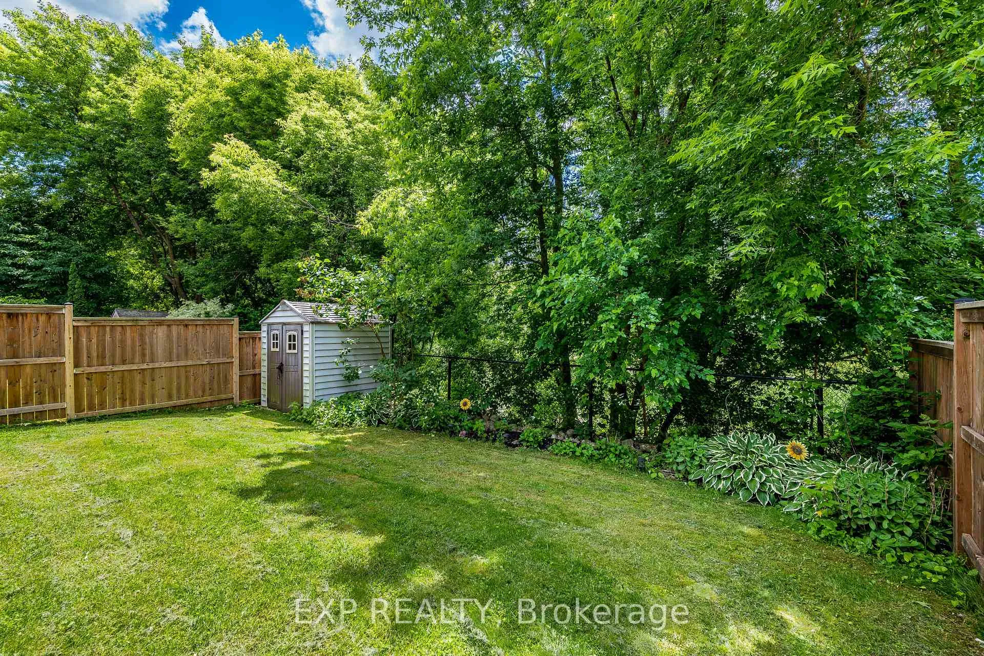 Photo 43 of 63 Wood Grove Crescent, Cambridge — HOMEH