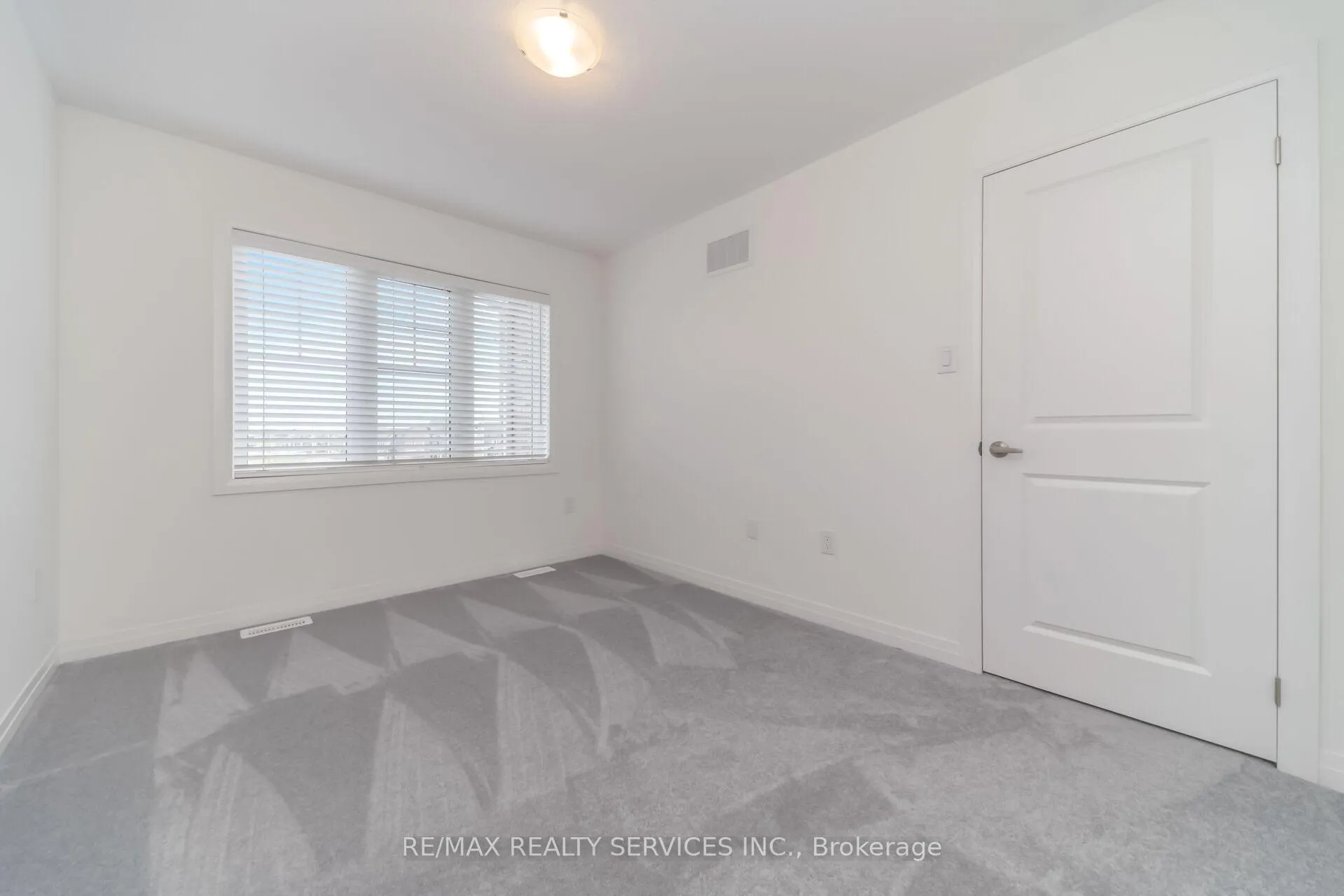 Photo 37 of 69 Kirkwood Way, Barrie, Rural Barrie Southeast — HOMEH