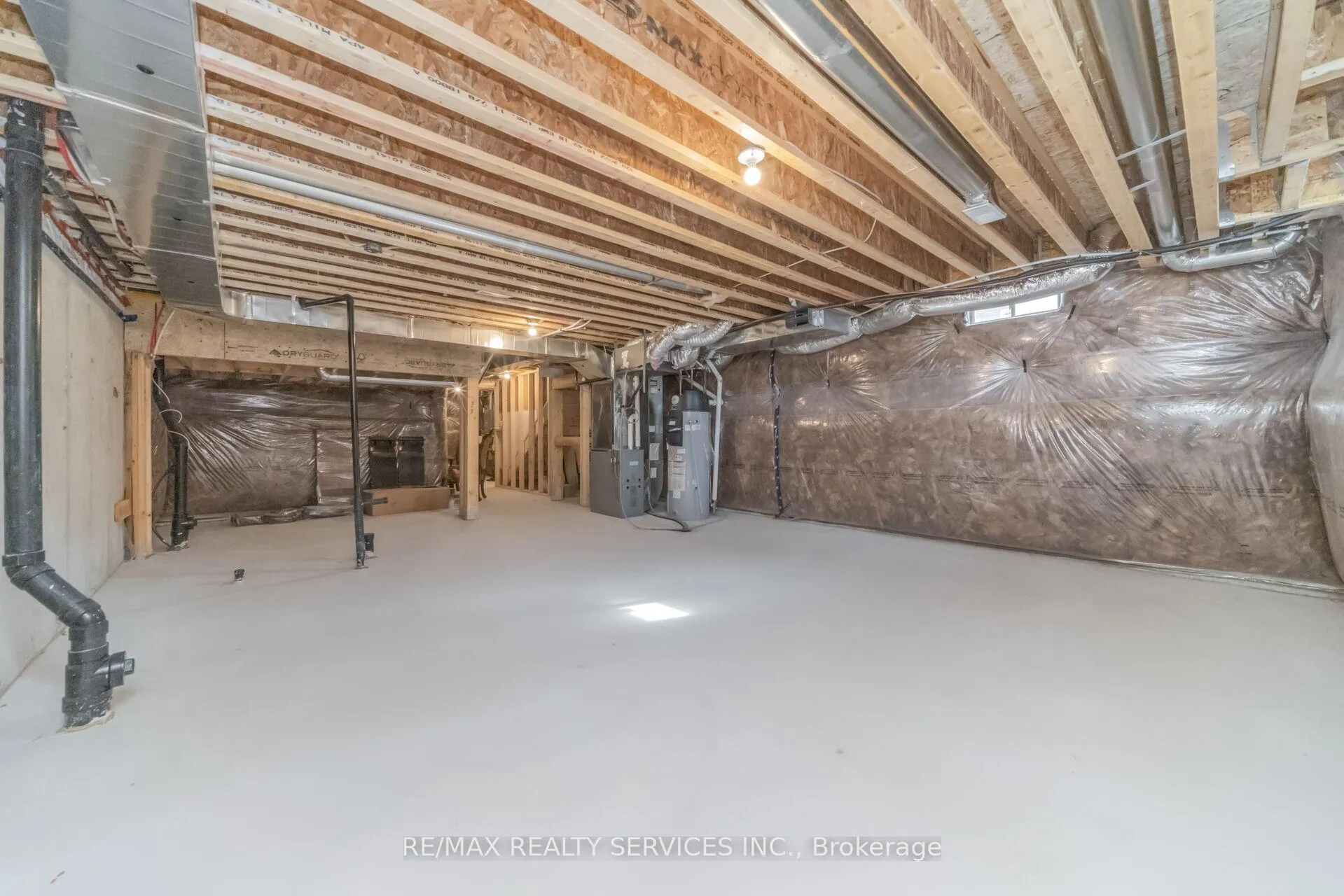 Photo 49 of 69 Kirkwood Way, Barrie, Rural Barrie Southeast — HOMEH