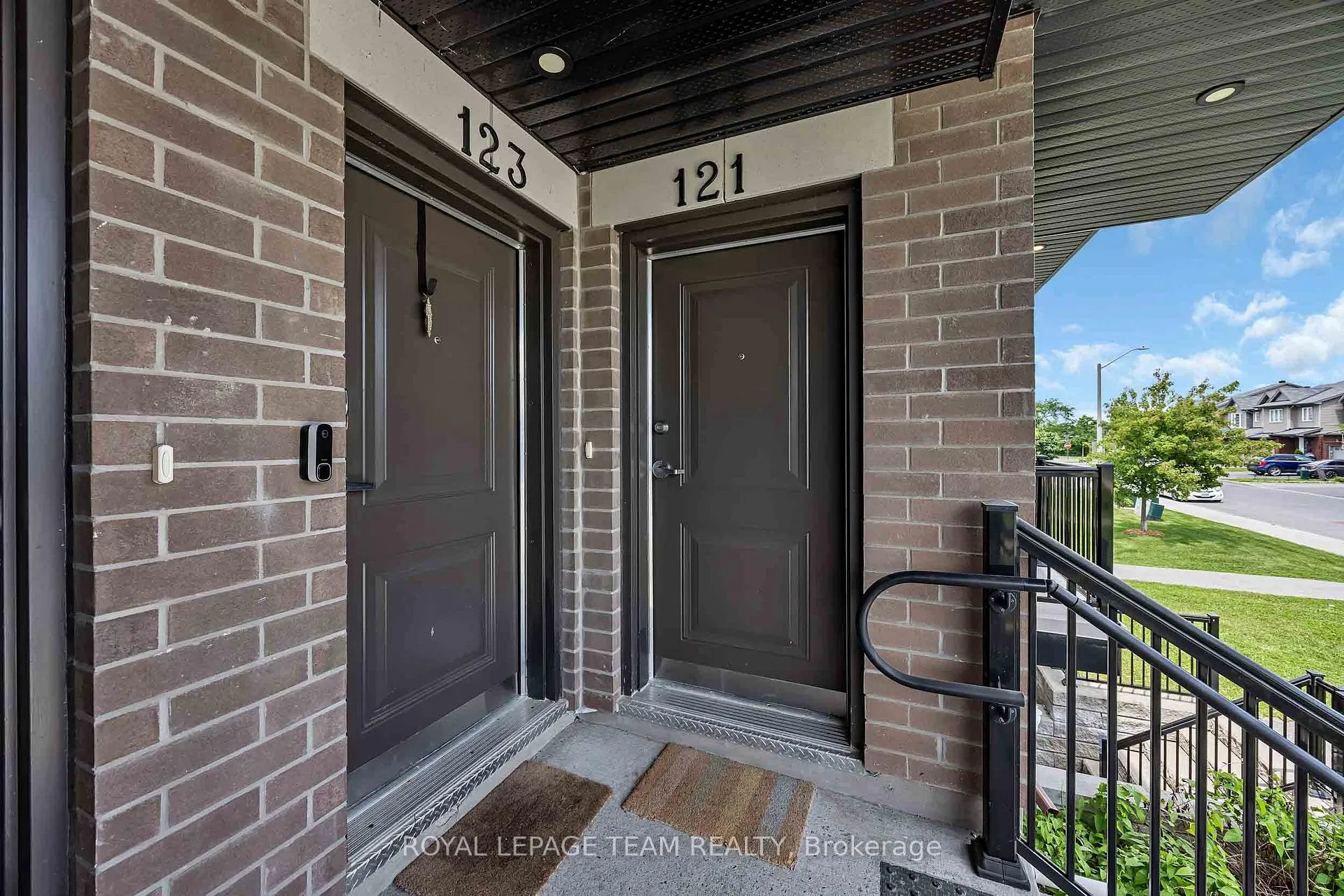 Photo 6 of 121 Fairweather Street, Ottawa, Leitrim — HOMEH