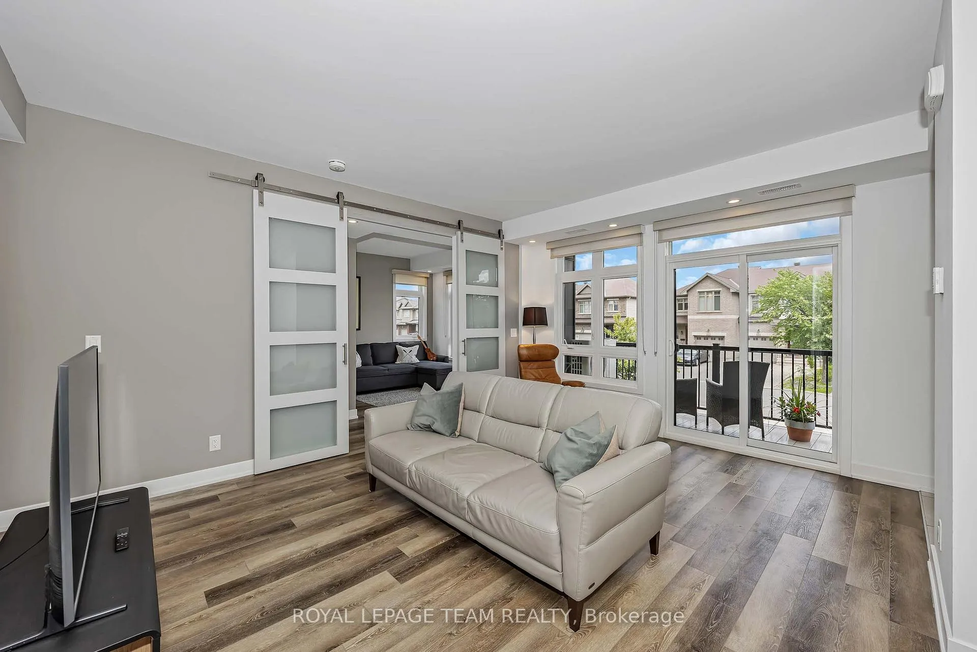 Photo 8 of 121 Fairweather Street, Ottawa, Leitrim — HOMEH