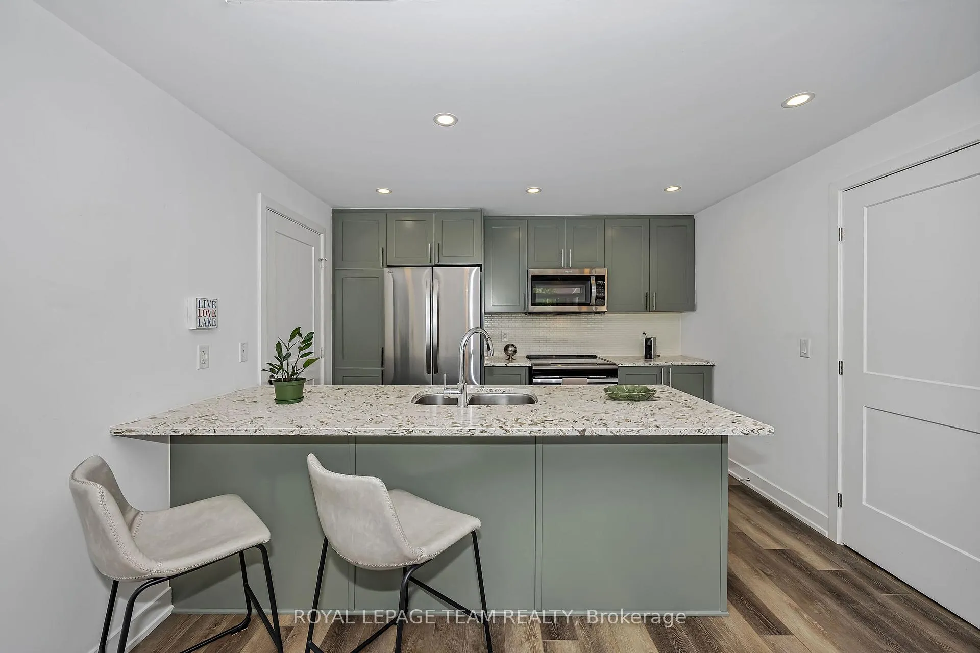 Photo 15 of 121 Fairweather Street, Ottawa, Leitrim — HOMEH
