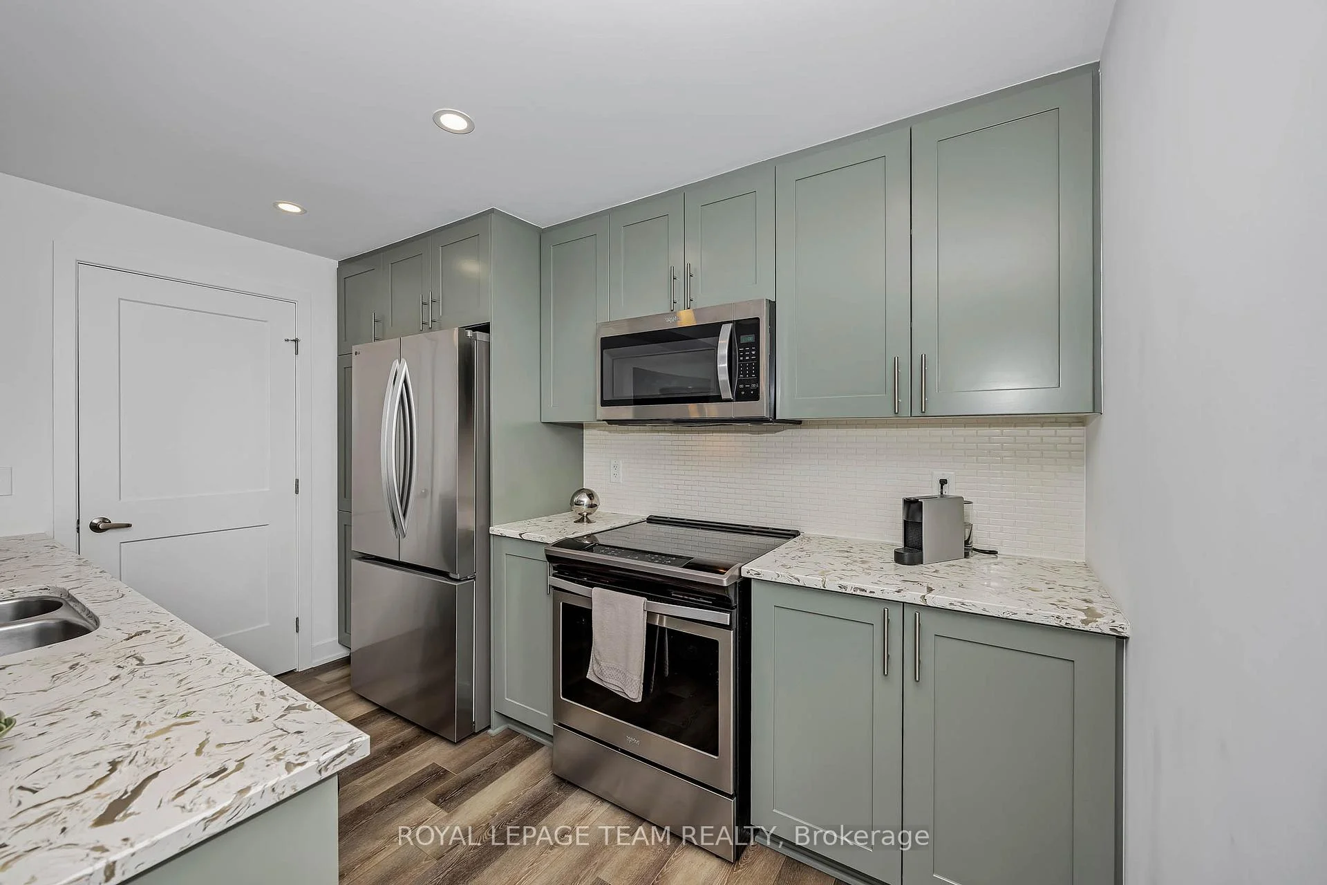 Photo 20 of 121 Fairweather Street, Ottawa, Leitrim — HOMEH