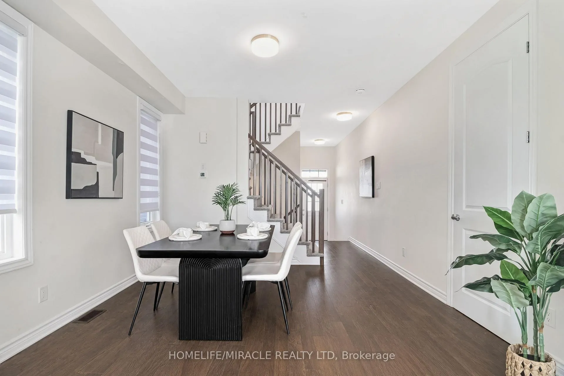 Photo 8 of 9 Tolchaco Court, Ottawa, Barrhaven - Half Moon Bay — HOMEH