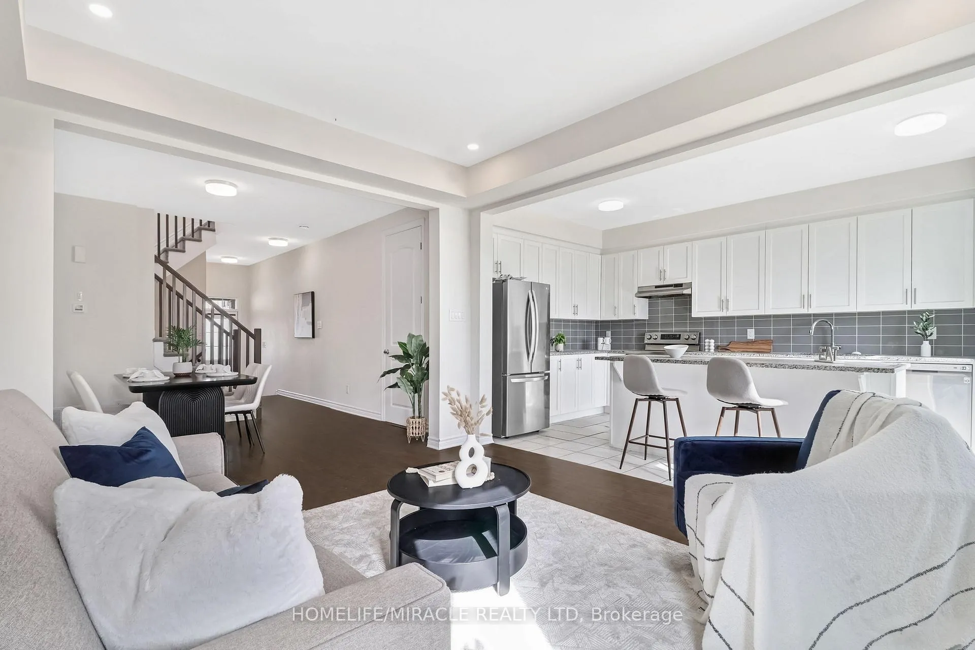Photo 13 of 9 Tolchaco Court, Ottawa, Barrhaven - Half Moon Bay — HOMEH