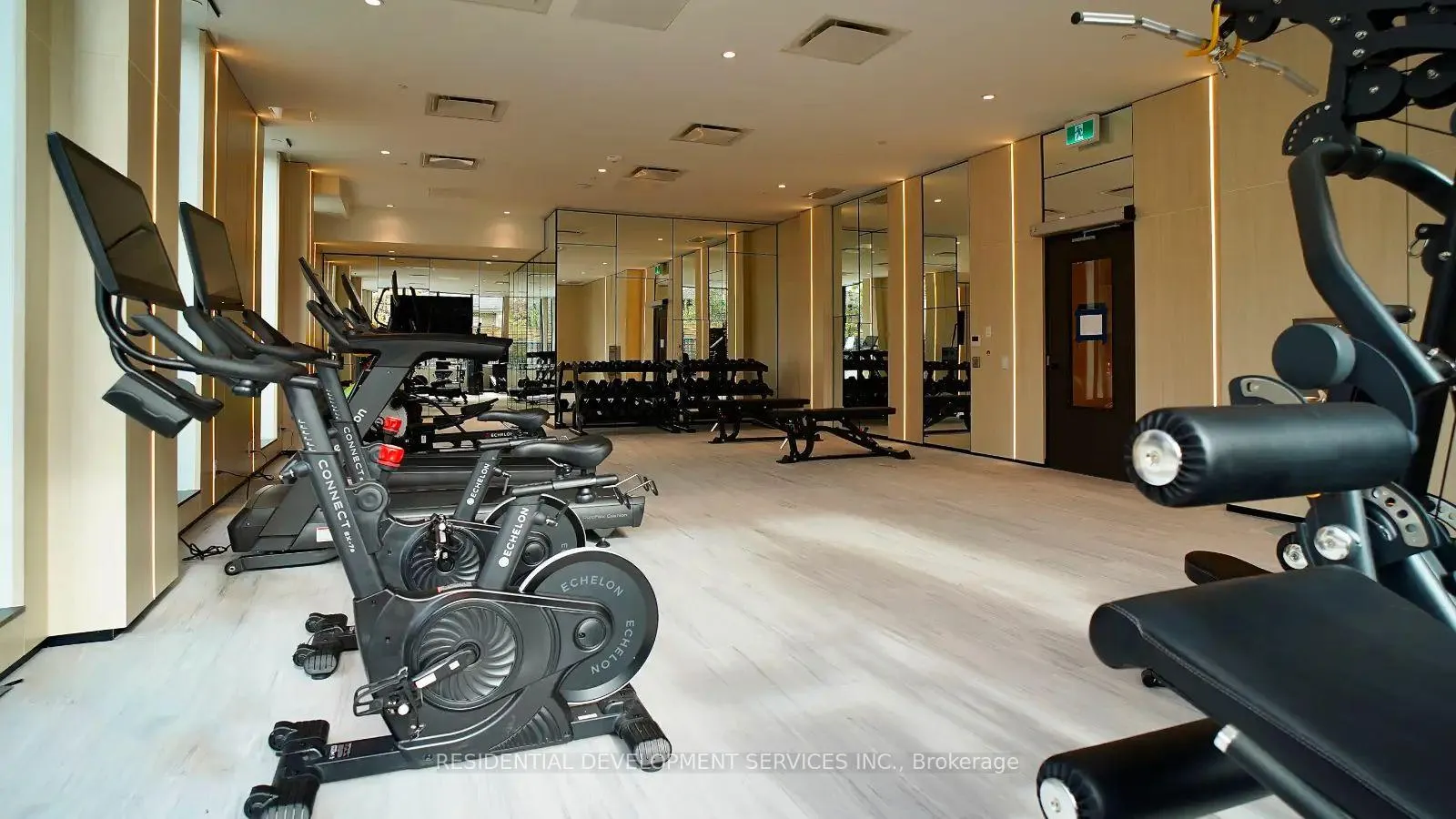 Photo 15 of Unit 810, 699 Sheppard Avenue E, North York, Bayview Village — HOMEH