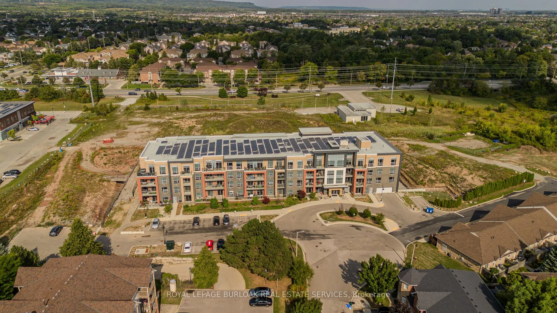 Photo 2 of Unit 117, 4040 Upper Middle Road, Burlington, Tansley — HOMEH