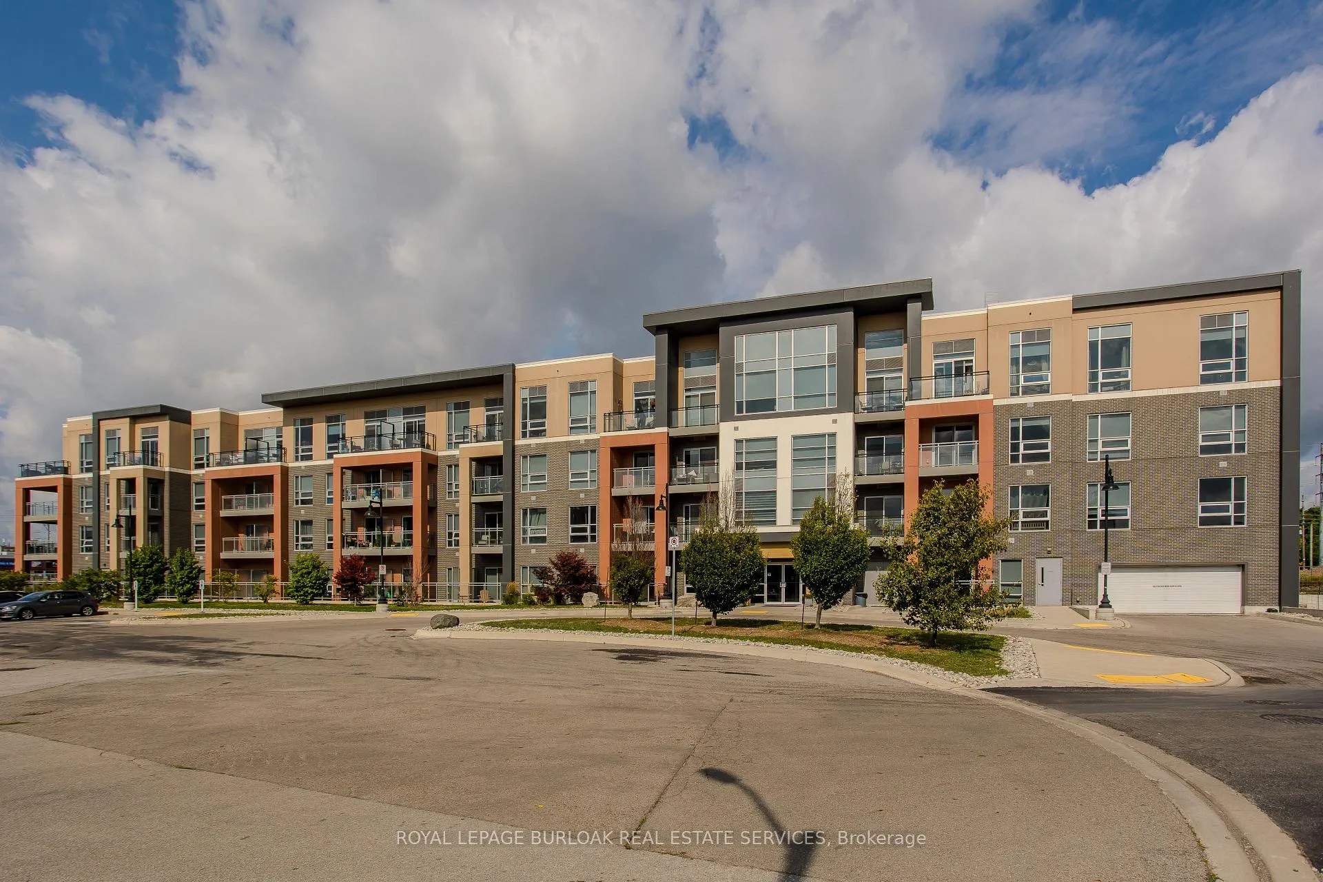 Photo 6 of Unit 117, 4040 Upper Middle Road, Burlington, Tansley — HOMEH